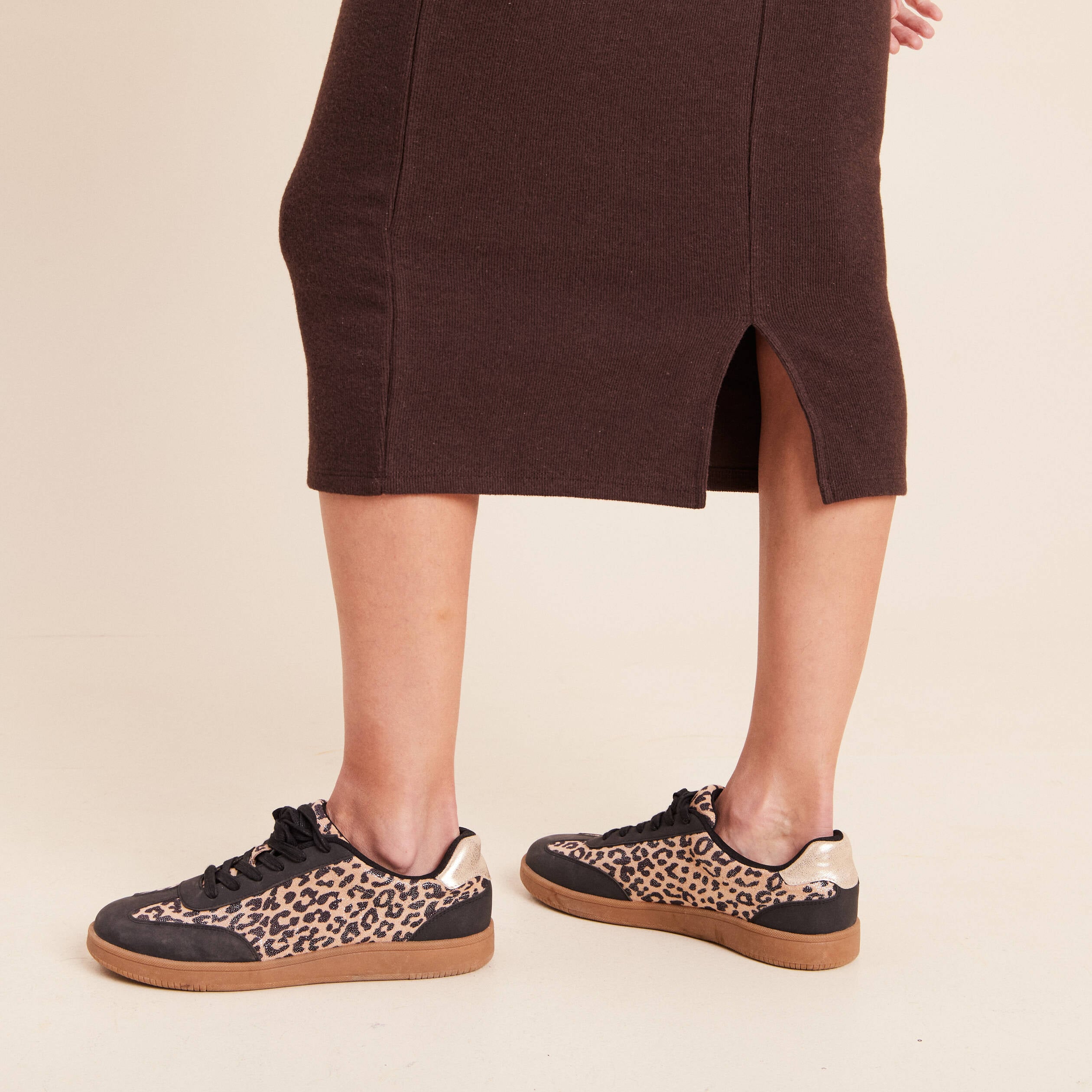 Jupe longue droite en maille marron fonc&eacute; femme