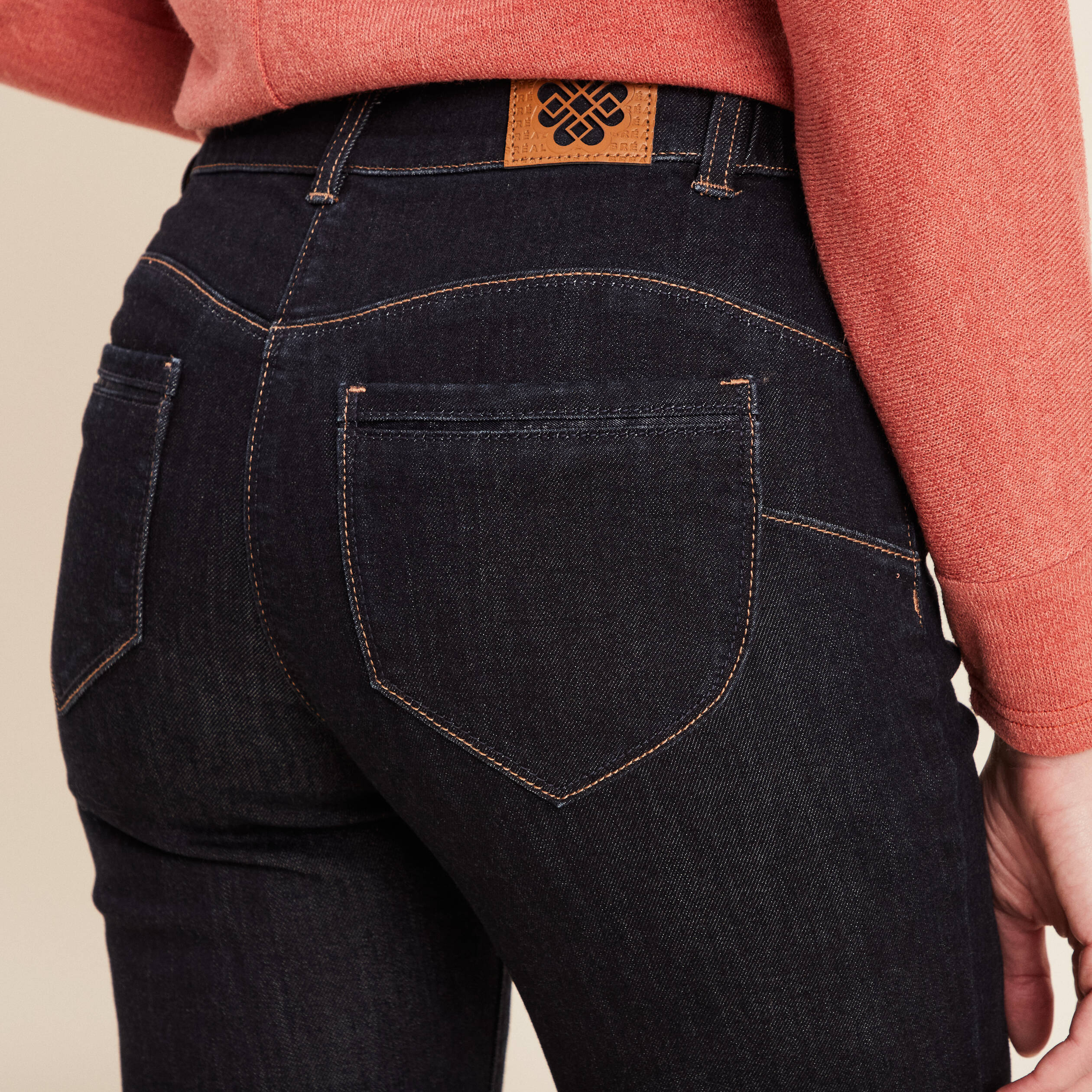 jean droit taille basculee denim brut femme Jean droit taille basculée denim brut femme