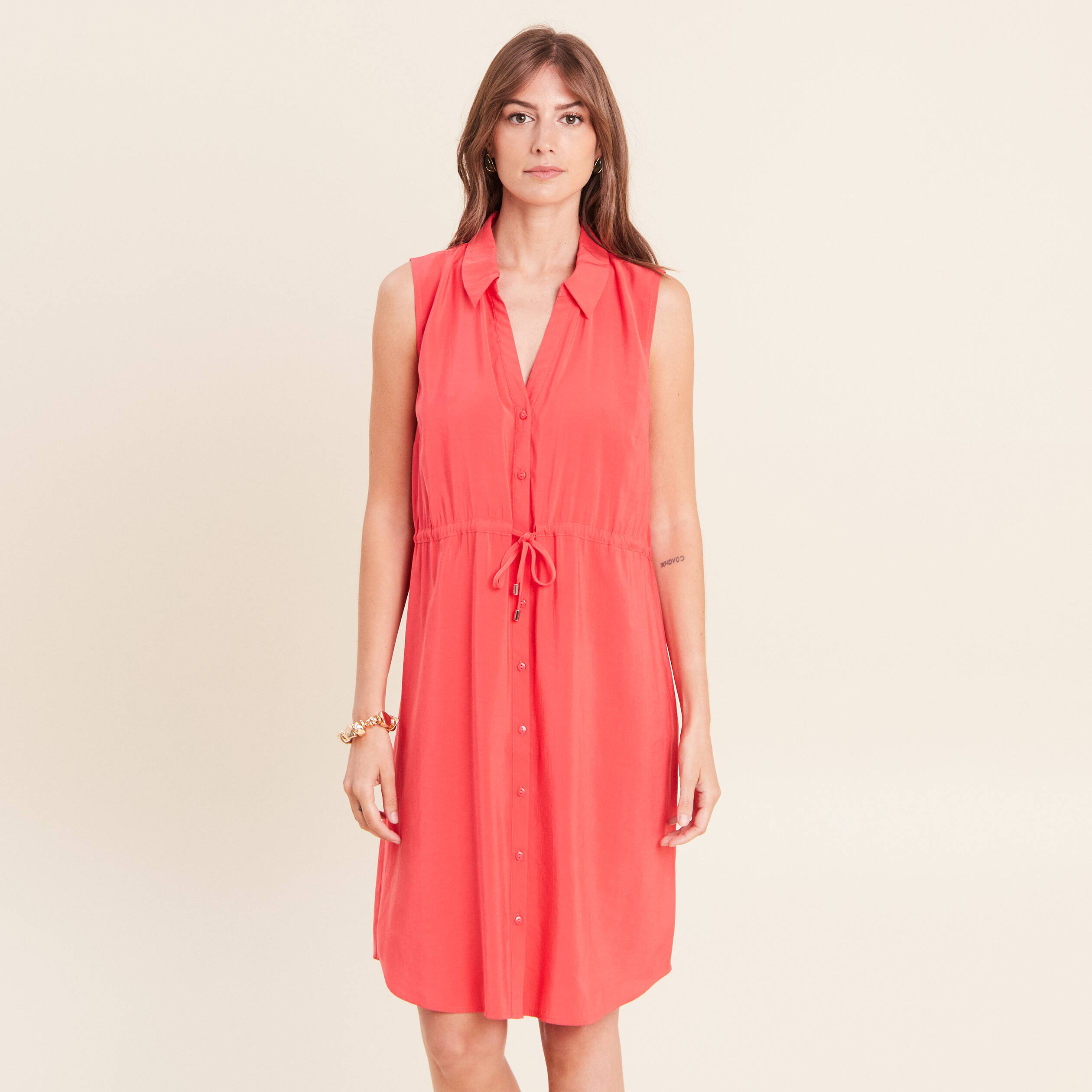 Robe droite courte avec lien rouge femme