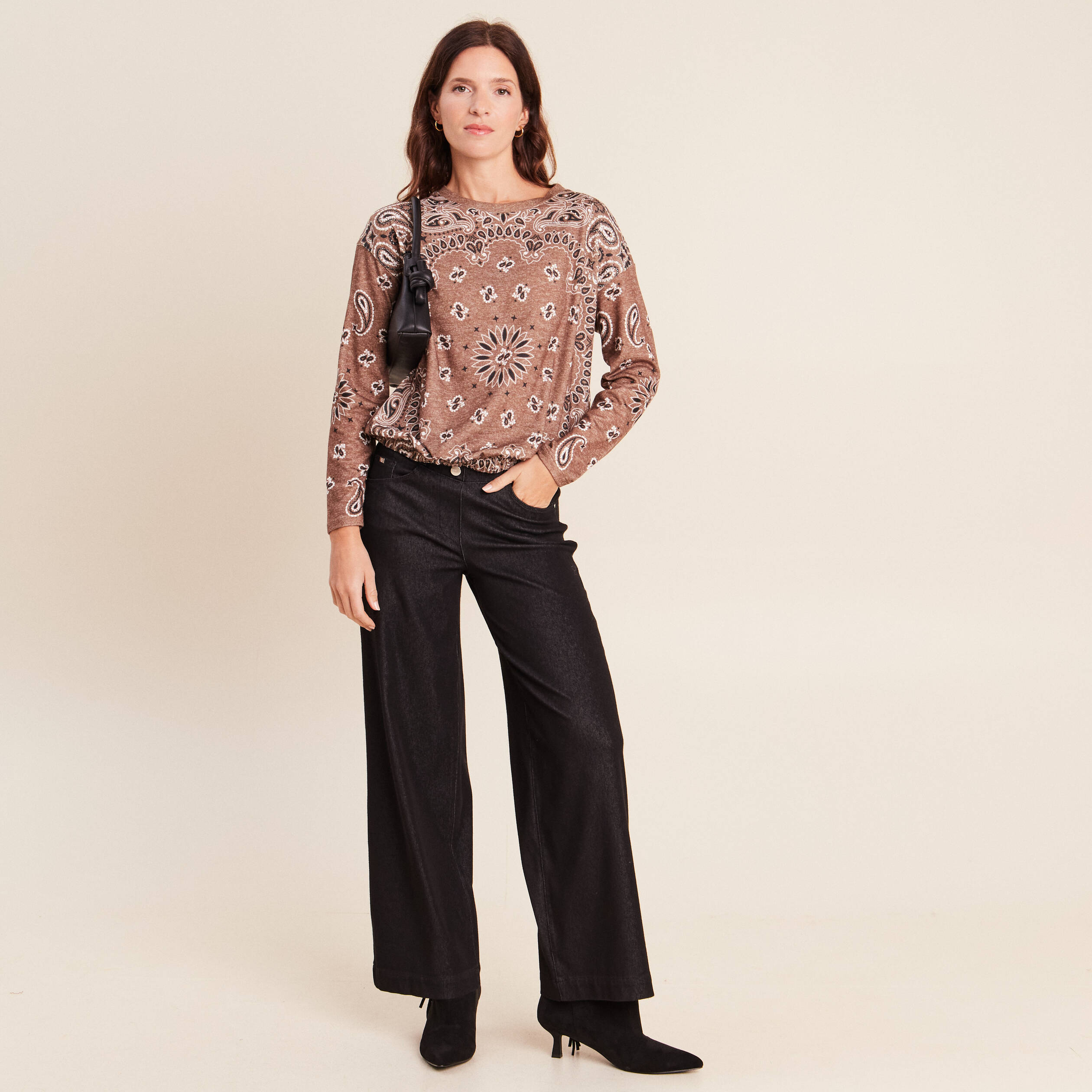 Pull col rond manches longues strass marron femme