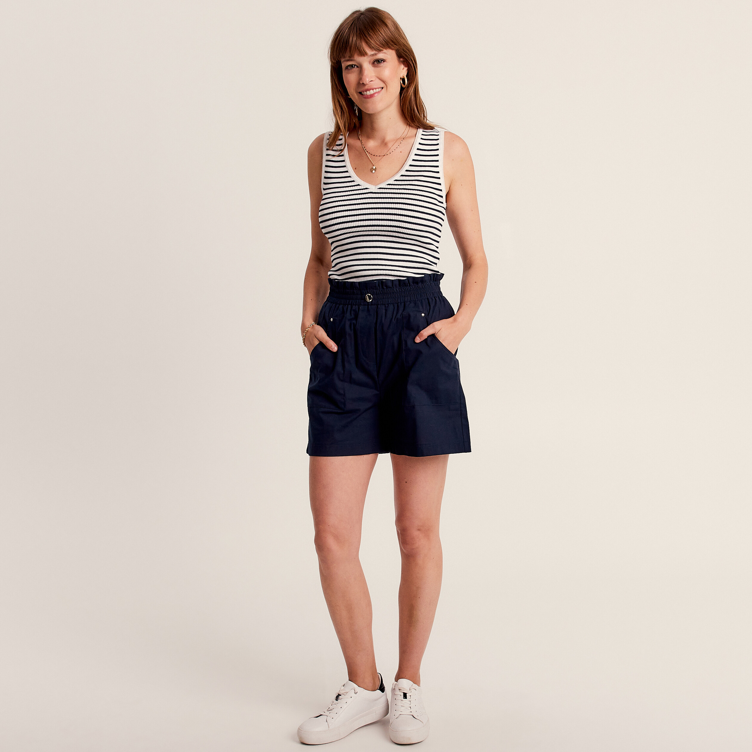 pull debardeur col en v bleu marine femme Pull débardeur col en V bleu marine femme