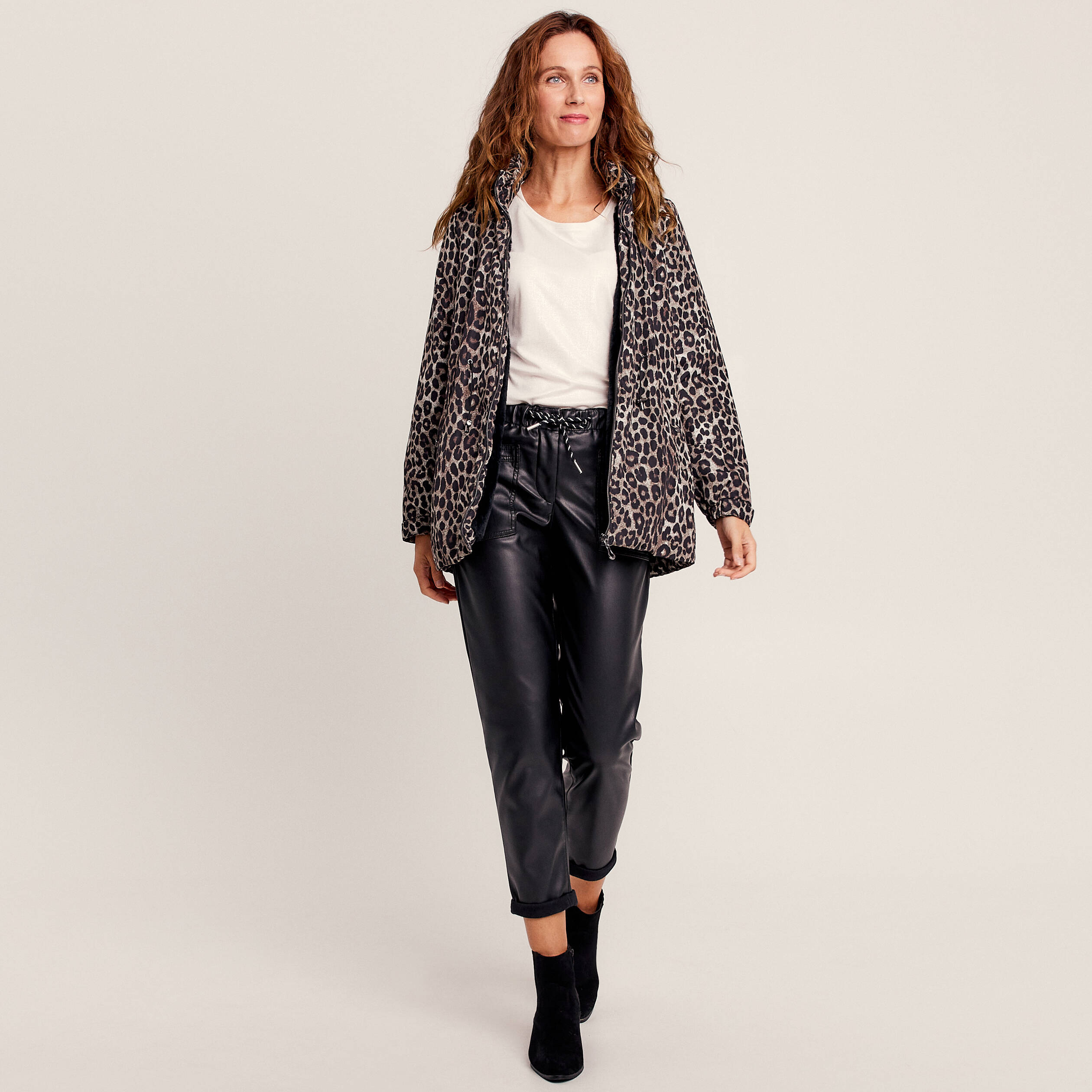 Parka cintrée doublée déperlante noir femme