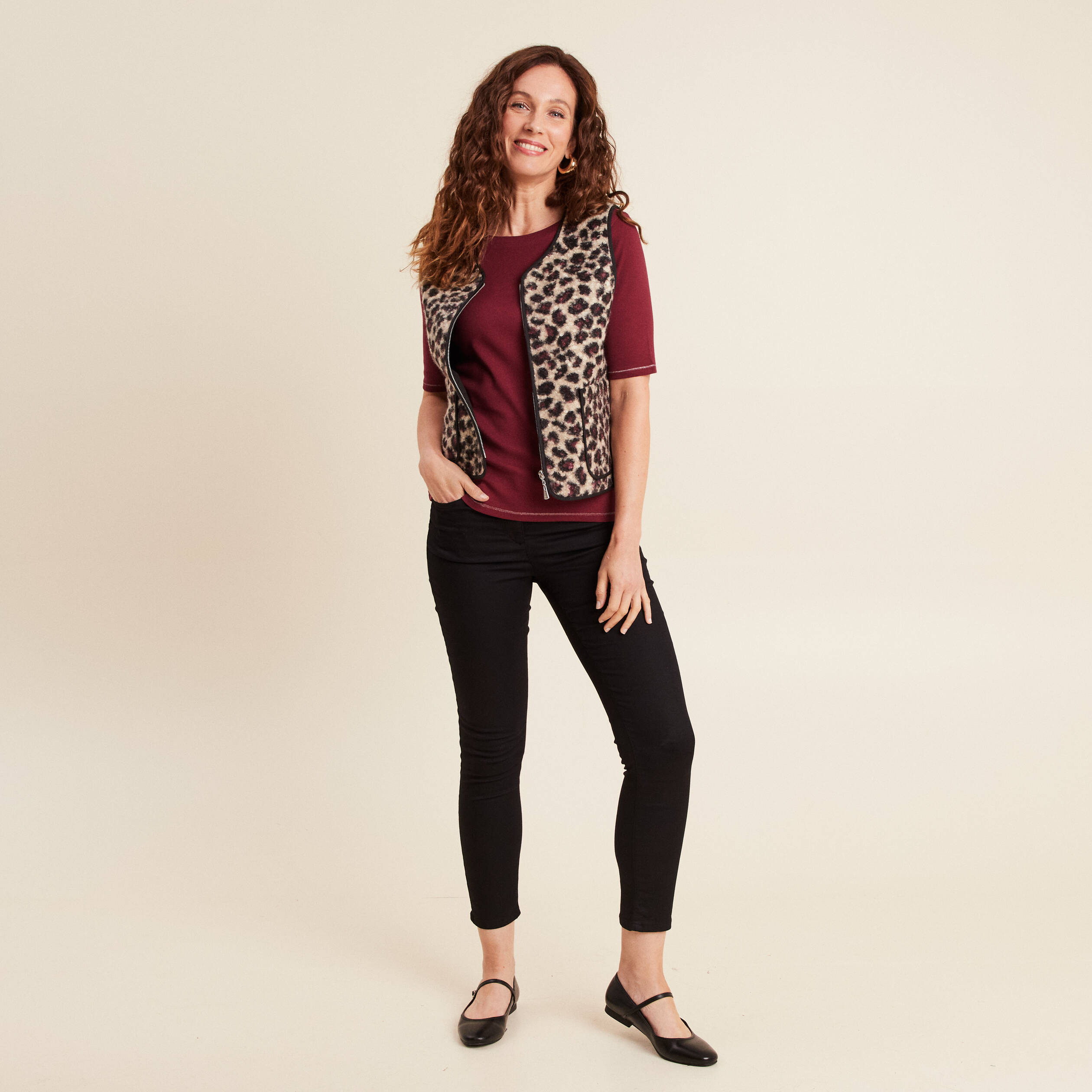 T-shirt ajust&eacute; col rond manches coudes bordeaux femme
