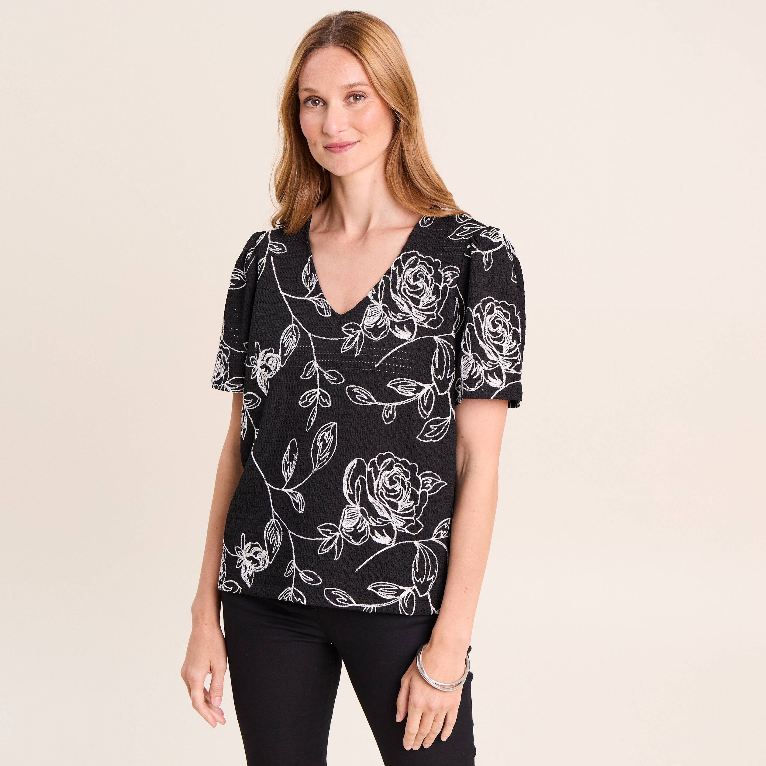 T-shirt col v manches courtes noir femme