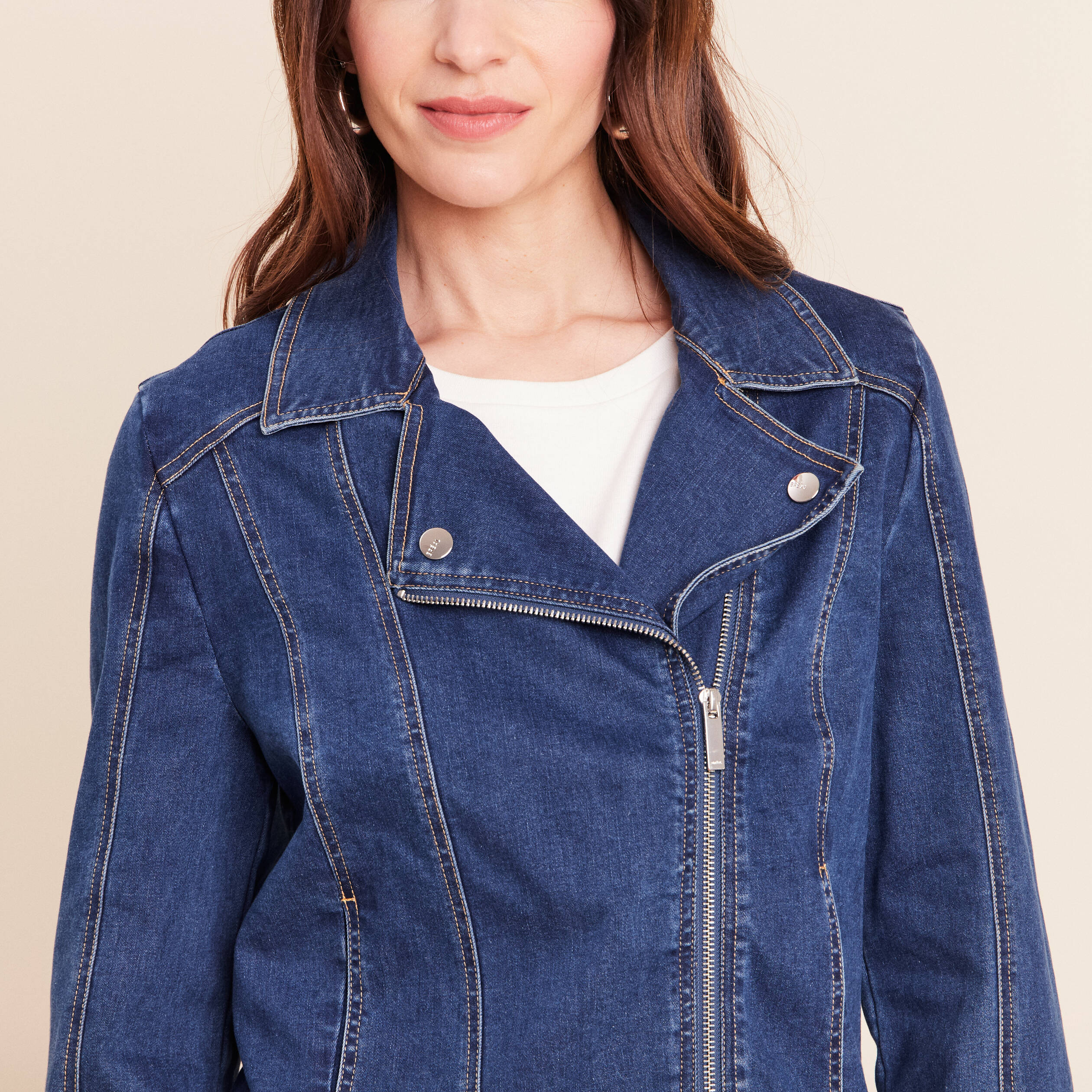 Veste ajust&eacute;e en jean col biker denim stone femme
