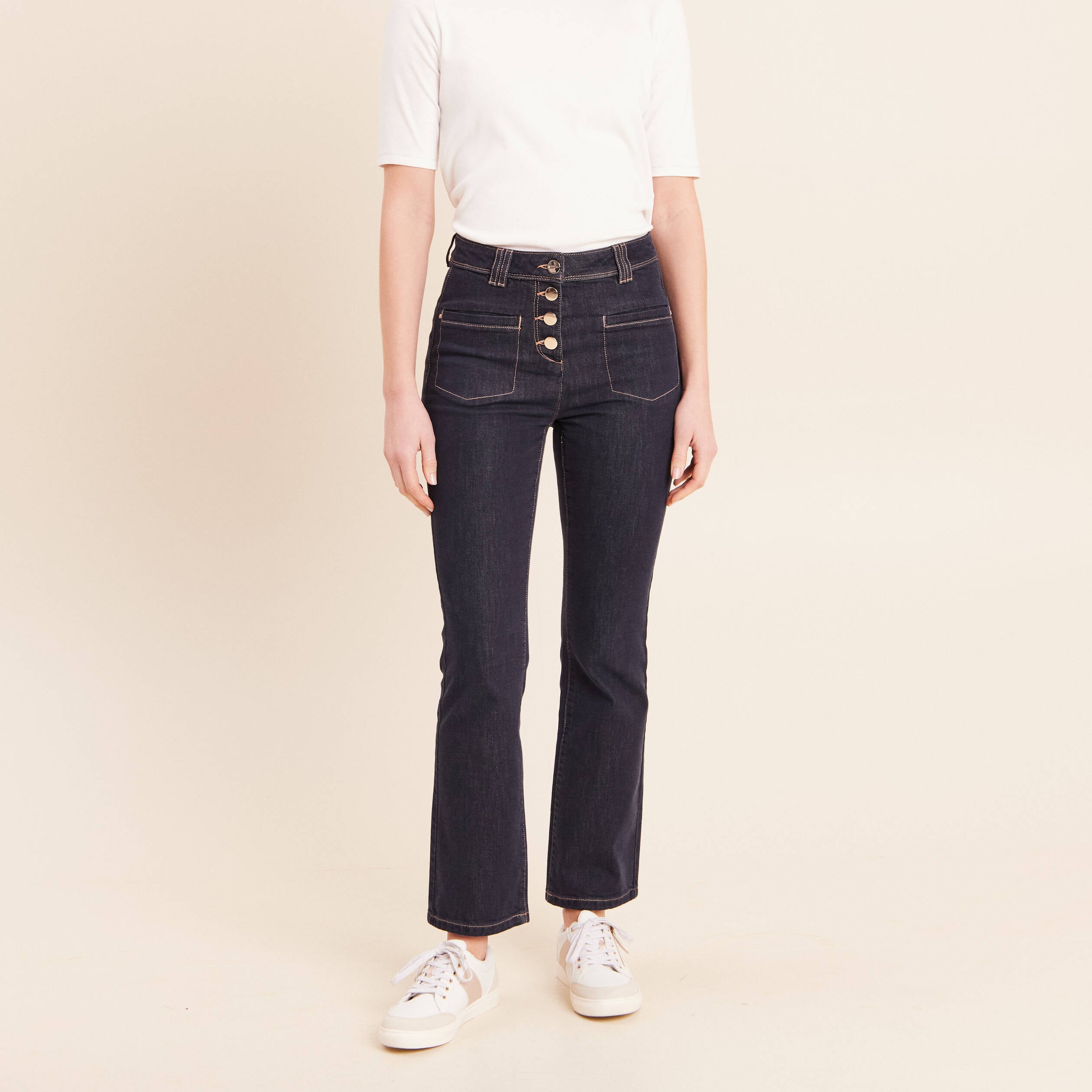 Jean raccourci coupe bootcut denim brut femme