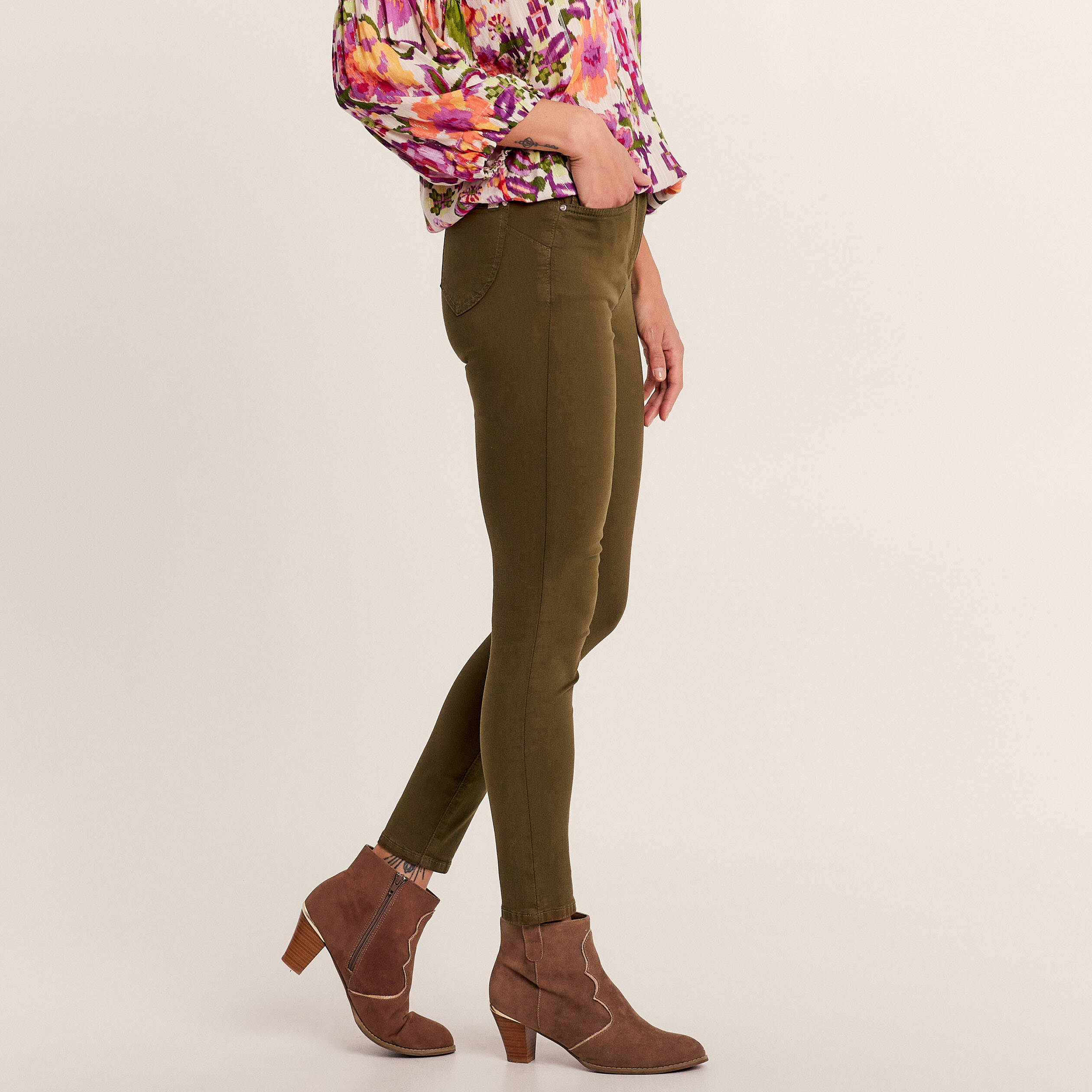 Pantalon léger taille standard 7/8ème vert kaki femme