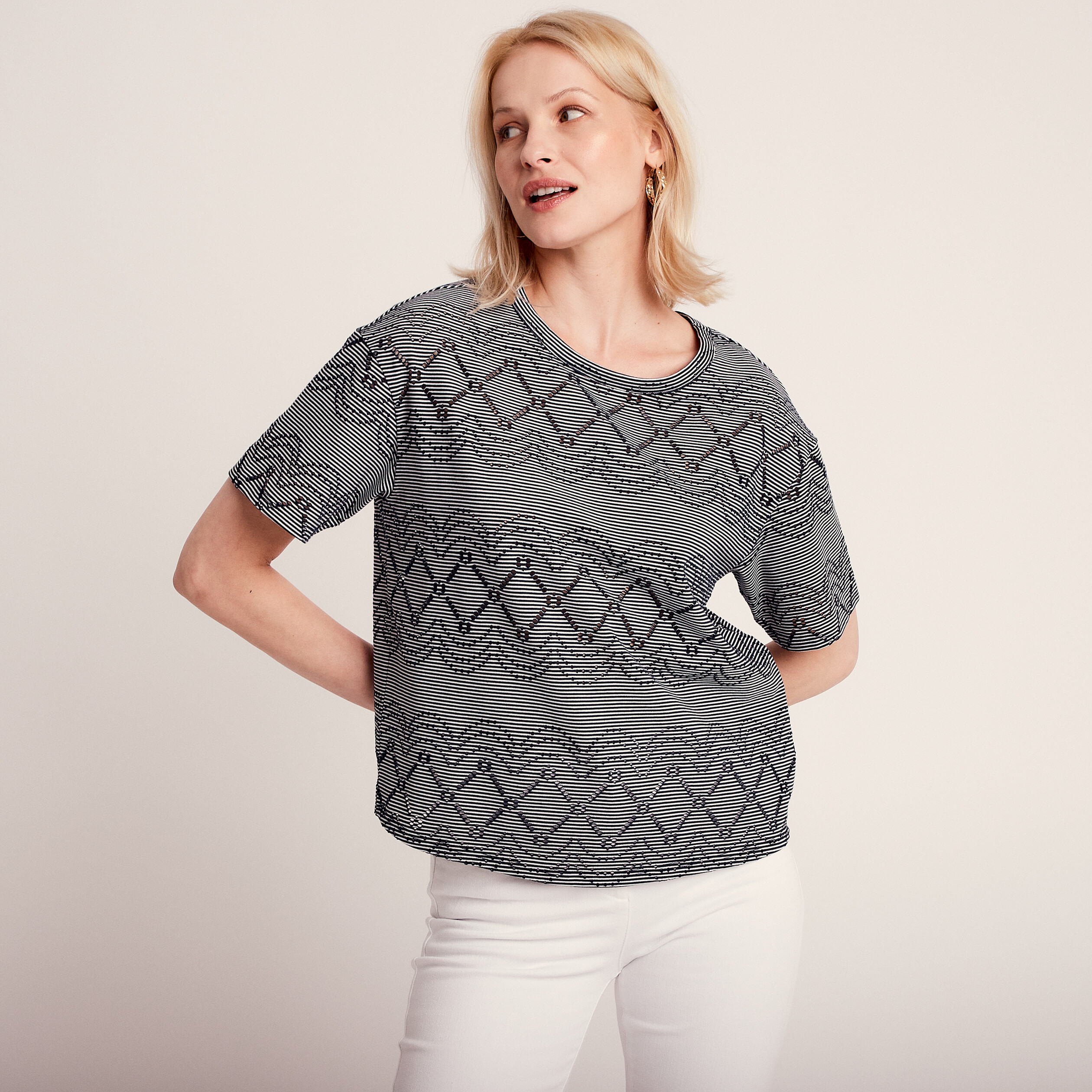 T-shirt manches courtes ajouré bleu marine femme