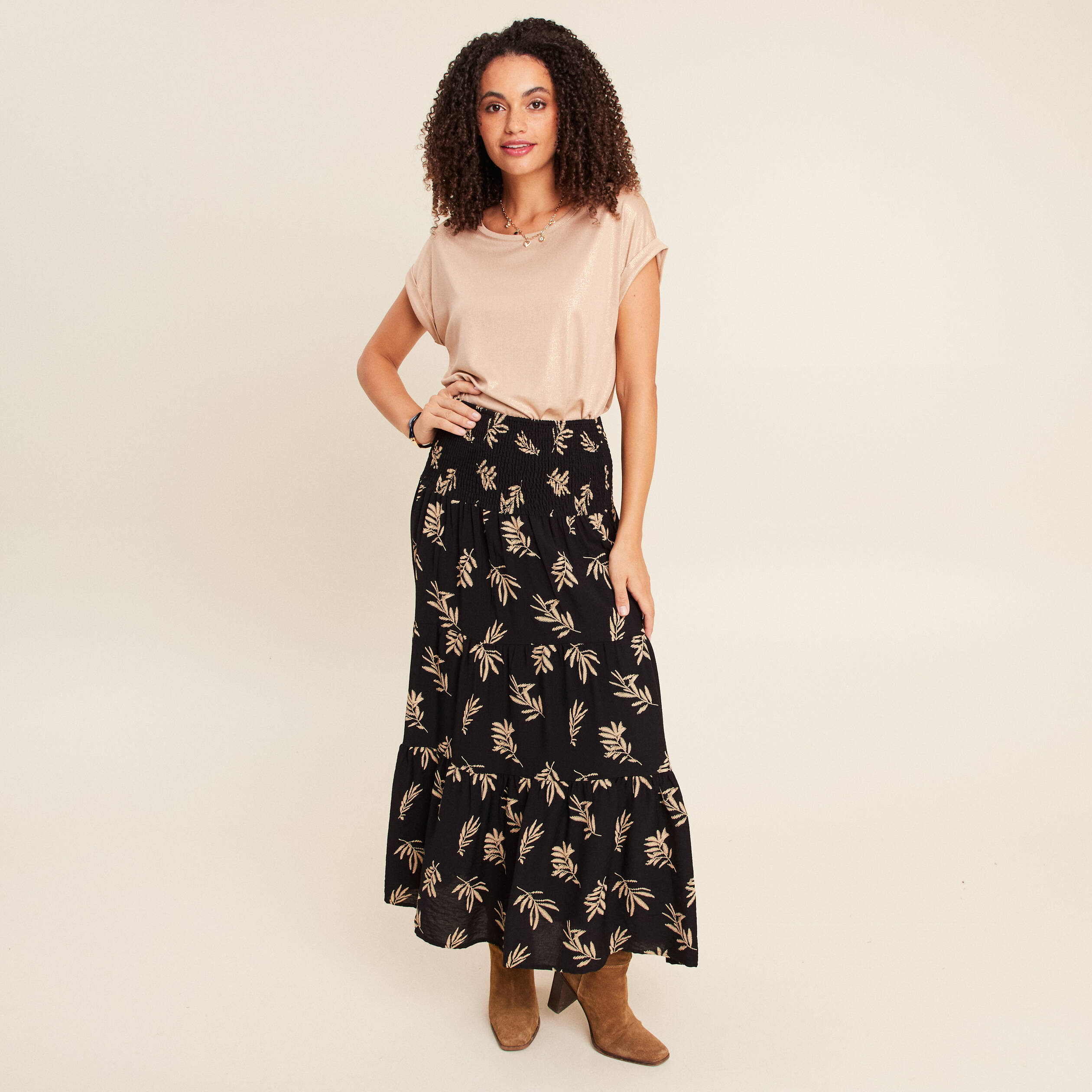 Jupe avec broderie noir femme