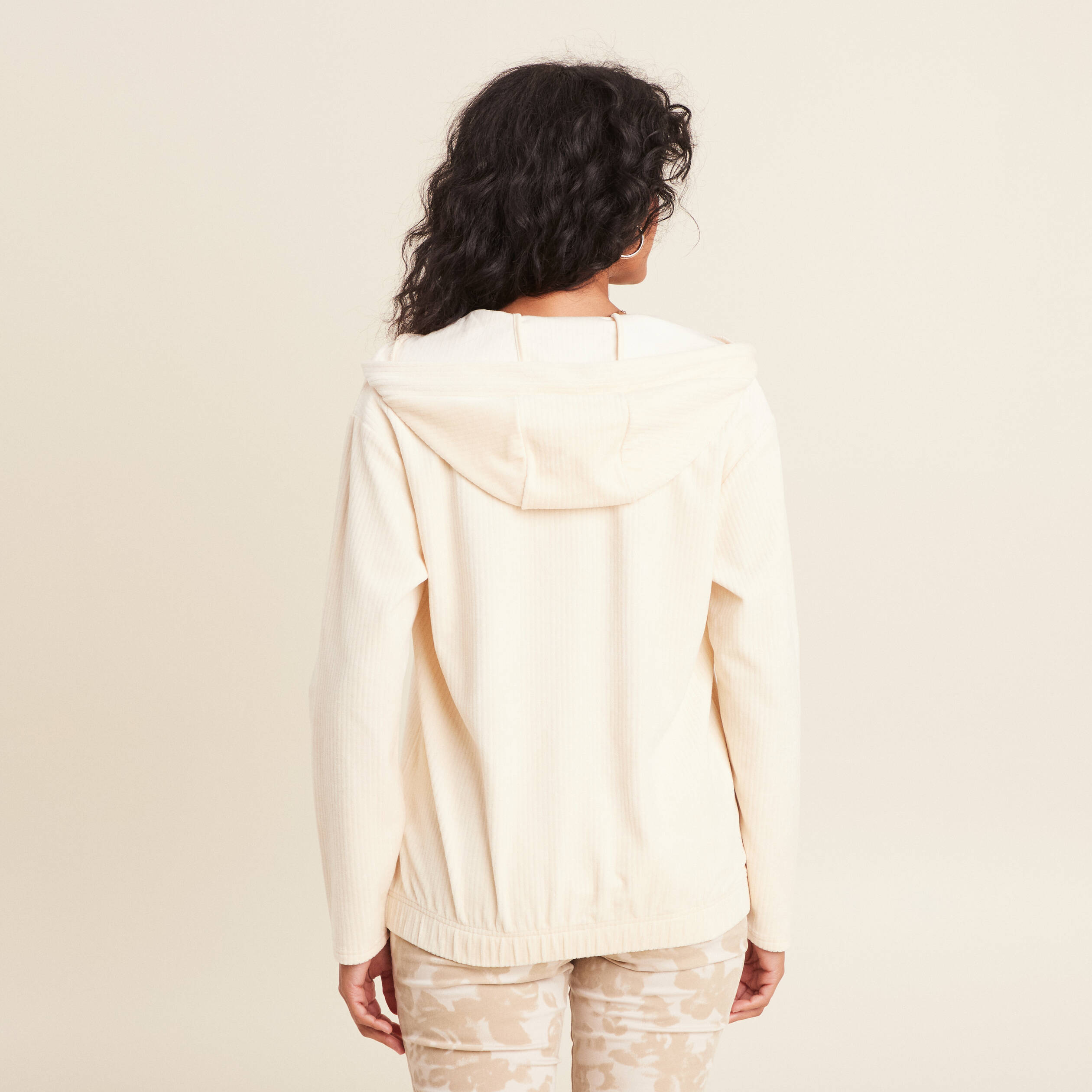 sweat velours a capuche ivoire femme Sweat velours à capuche ivoire femme