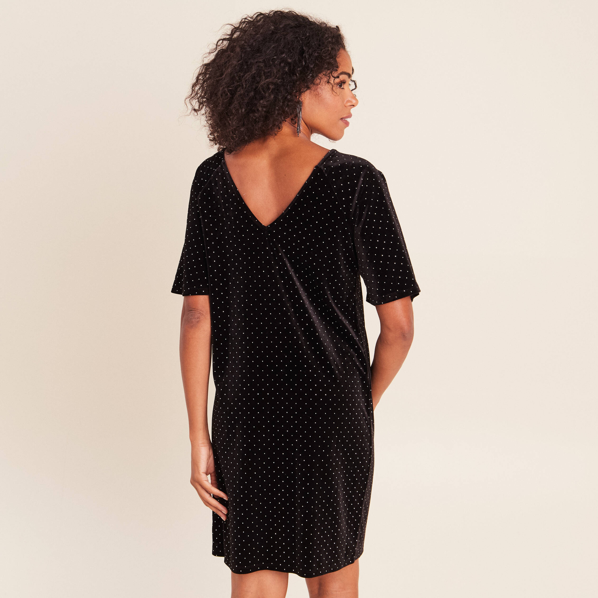 Robe droite courte manches coudes noir femme