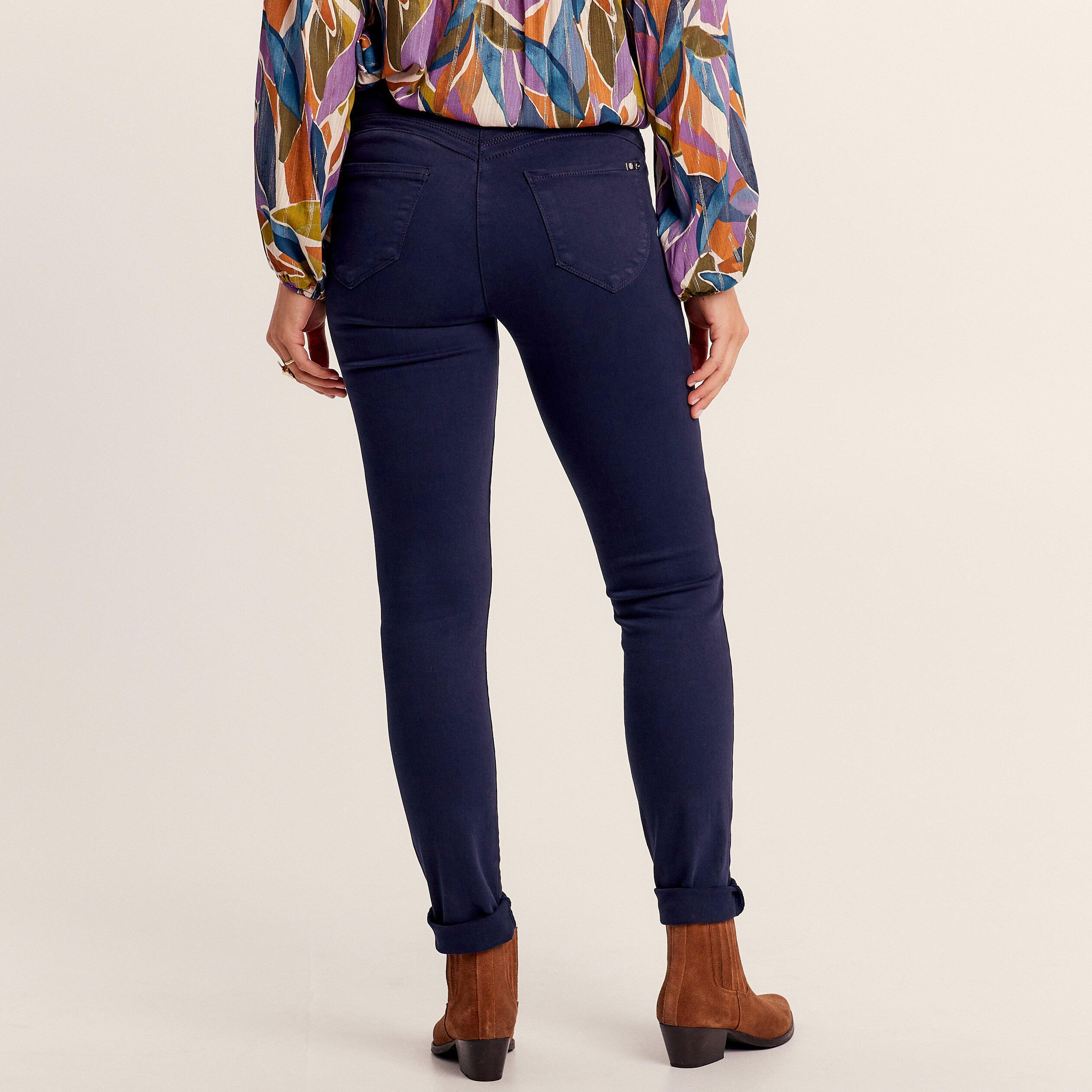 Jean magique ajusté taille standard bleu marine femme