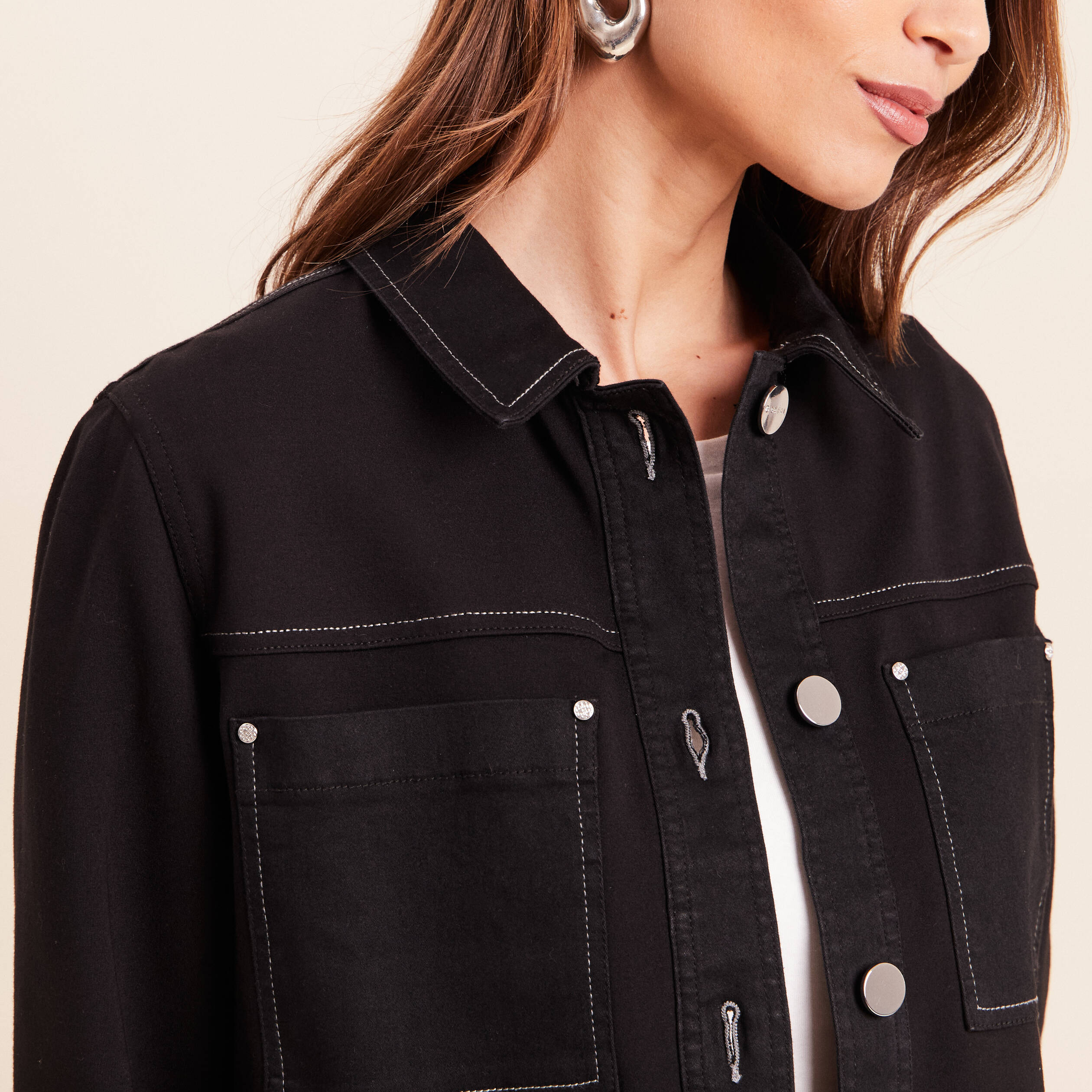Veste droite courte manches longues denim noir femme