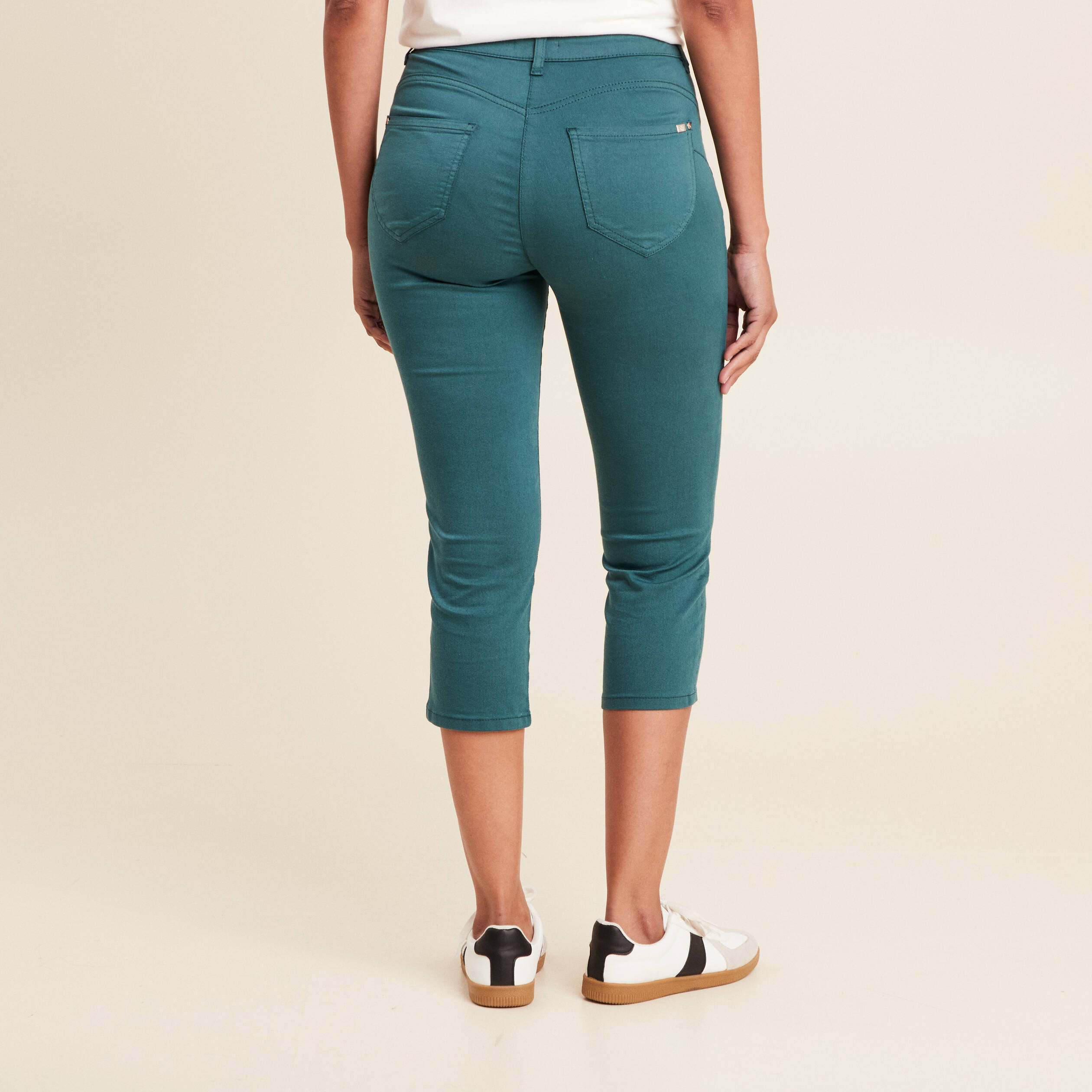 Pantacourt droit taille standard vert femme