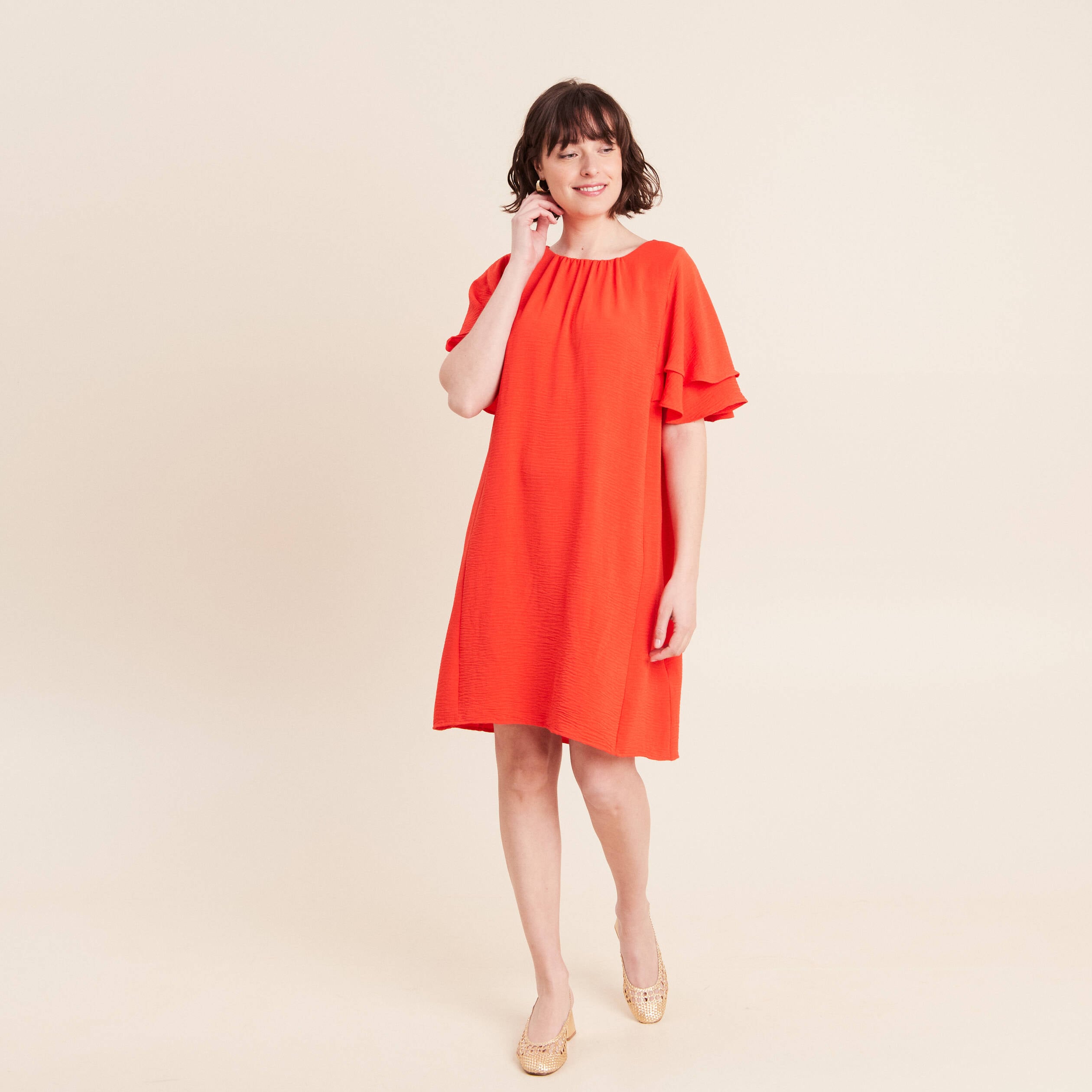 Robe courte &eacute;vas&eacute;e manches courtes orange fonc&eacute; femme