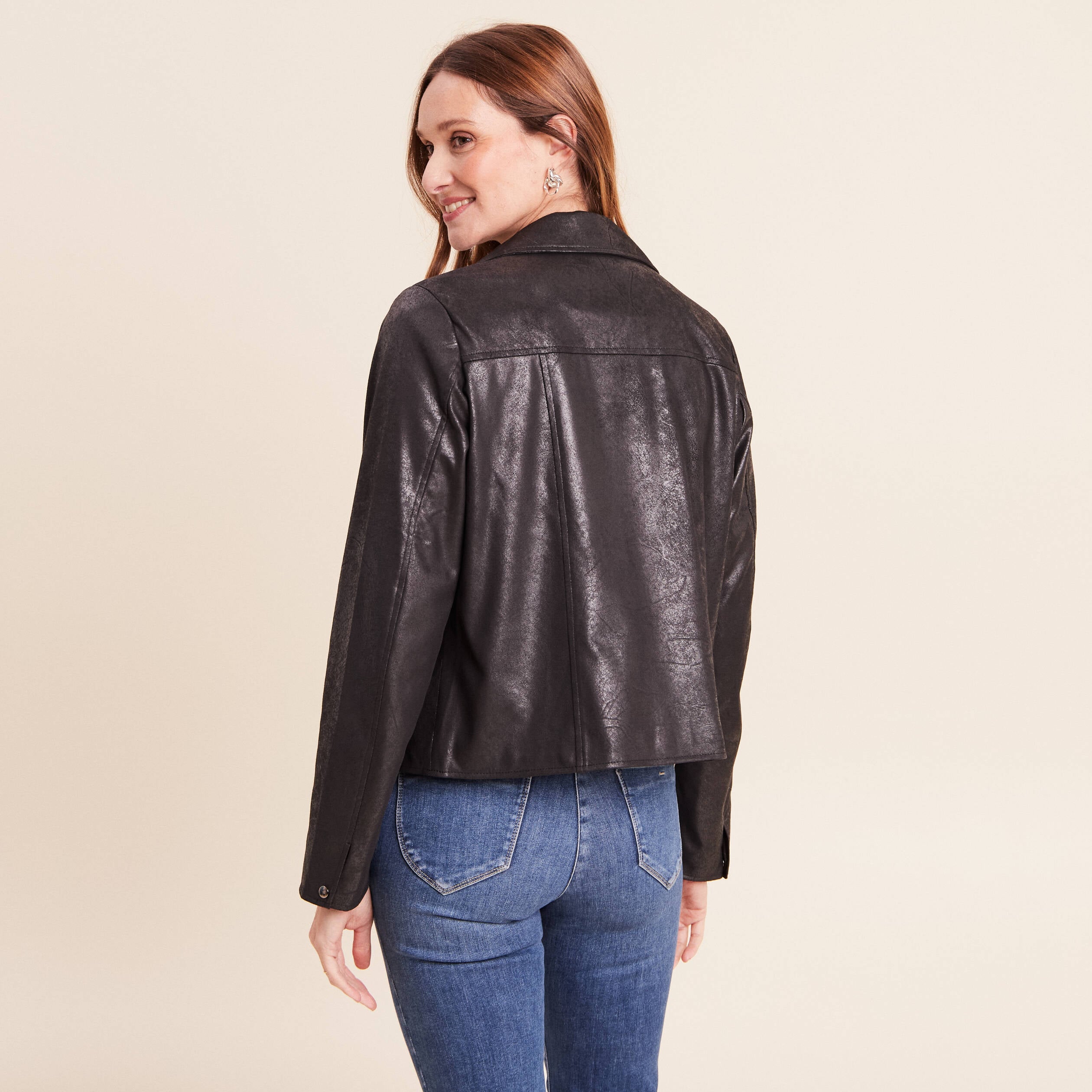 Veste courte droite aspect daim noir femme