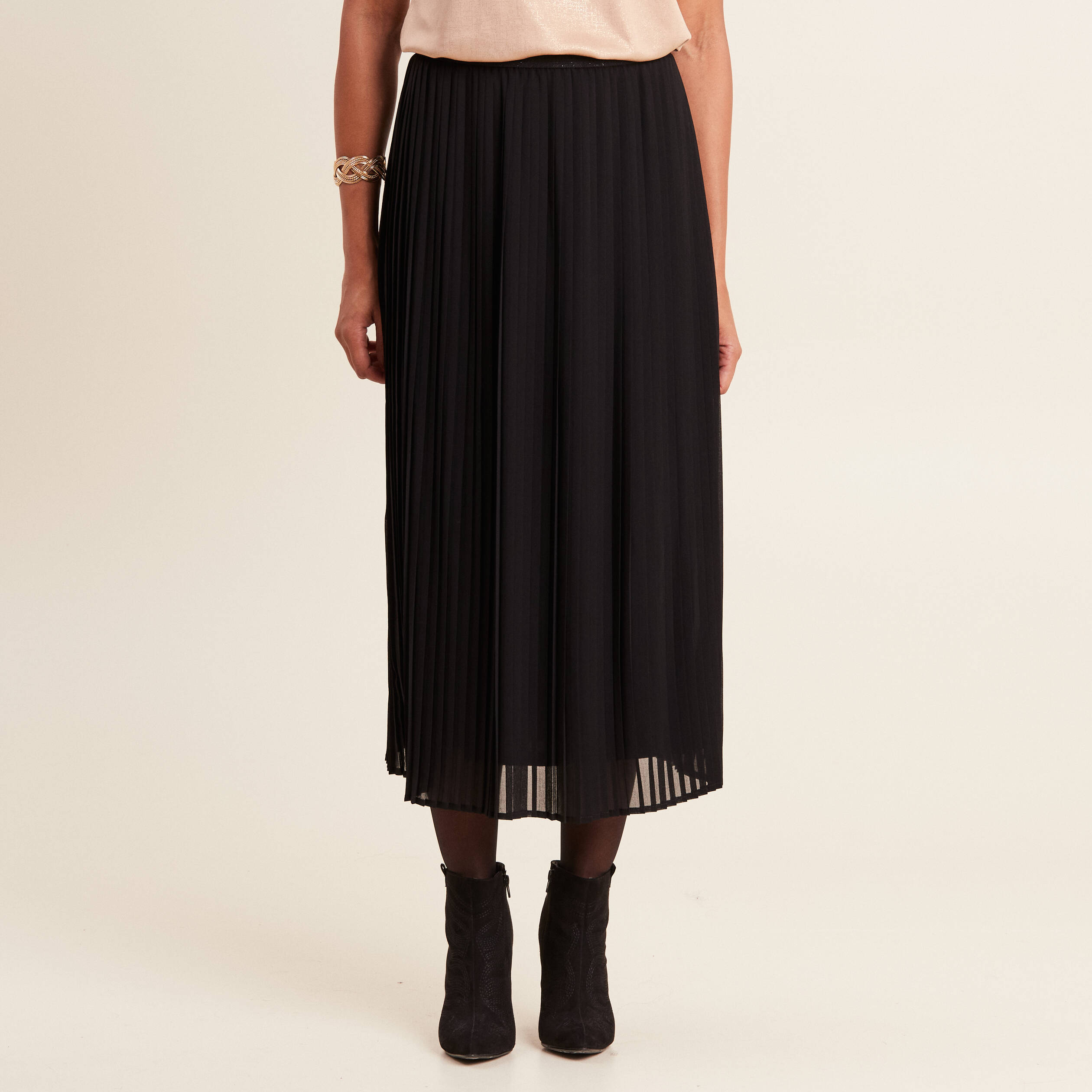 jupe longue evasee plissee noir femme Jupe longue évasée plissée noir femme