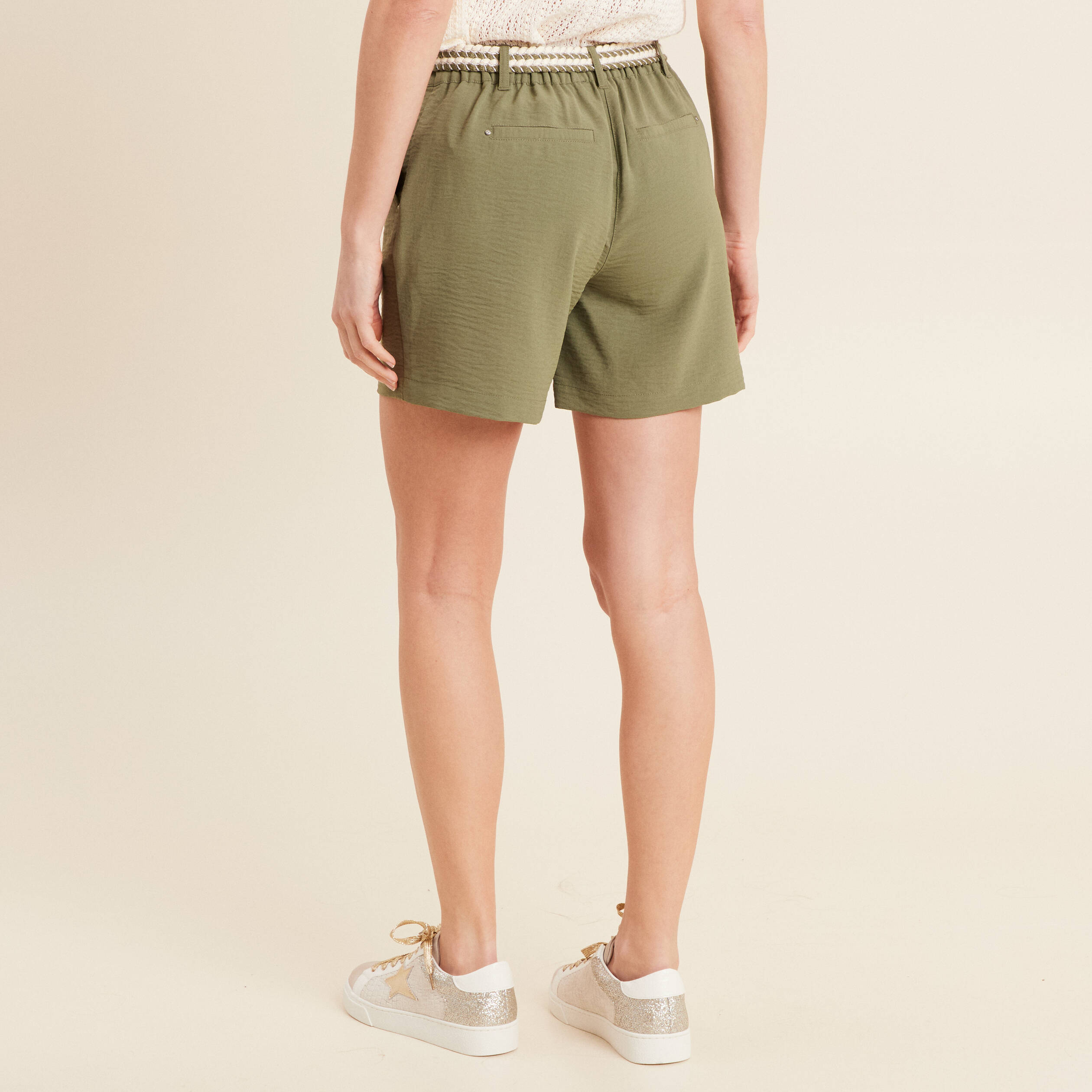 short fluide taille basse vert kaki femme Short fluide taille basse vert kaki femme