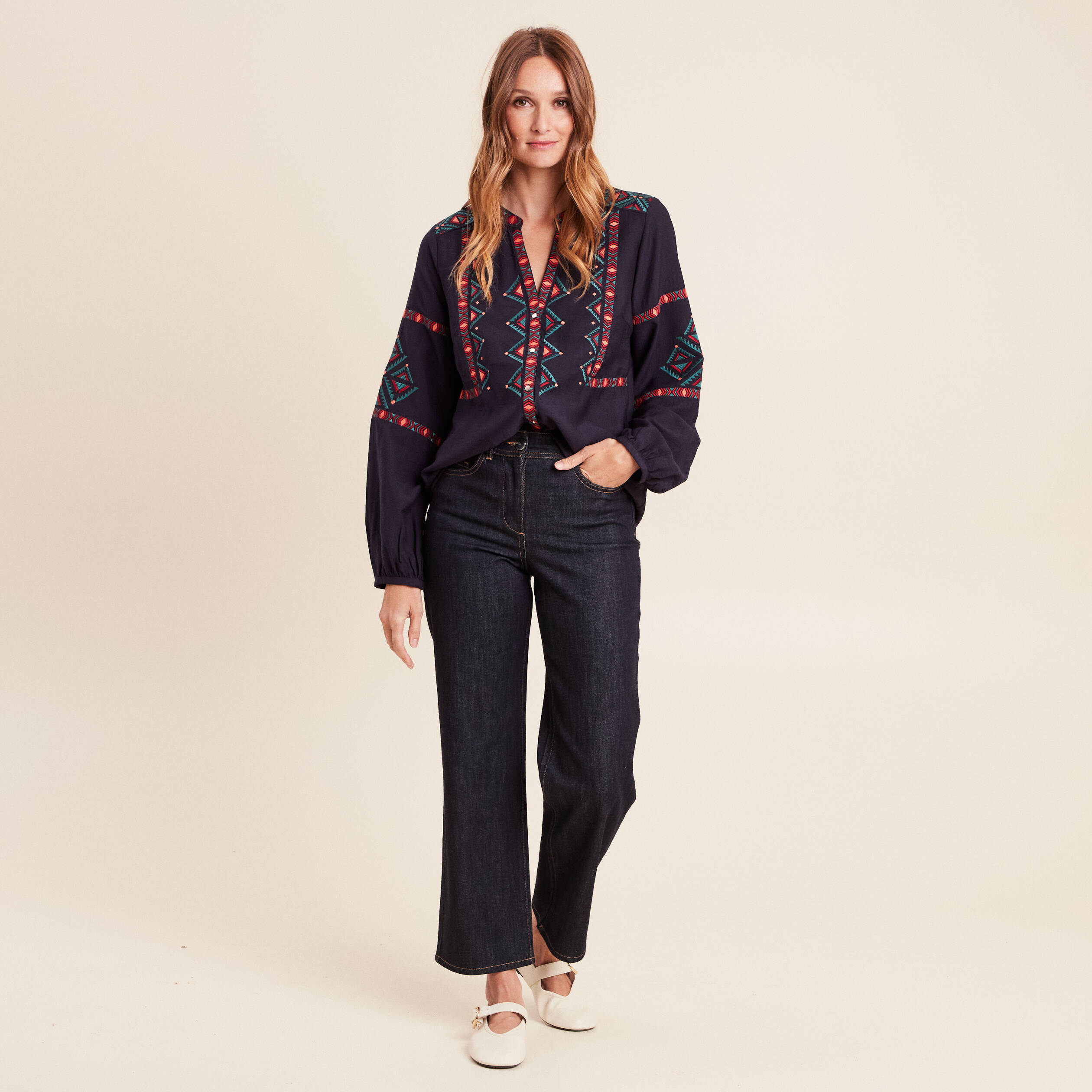 Chemisier JOIE En Soie Imprimé – Rouge Ardent – Taille M – Manches Longues, Style Textural