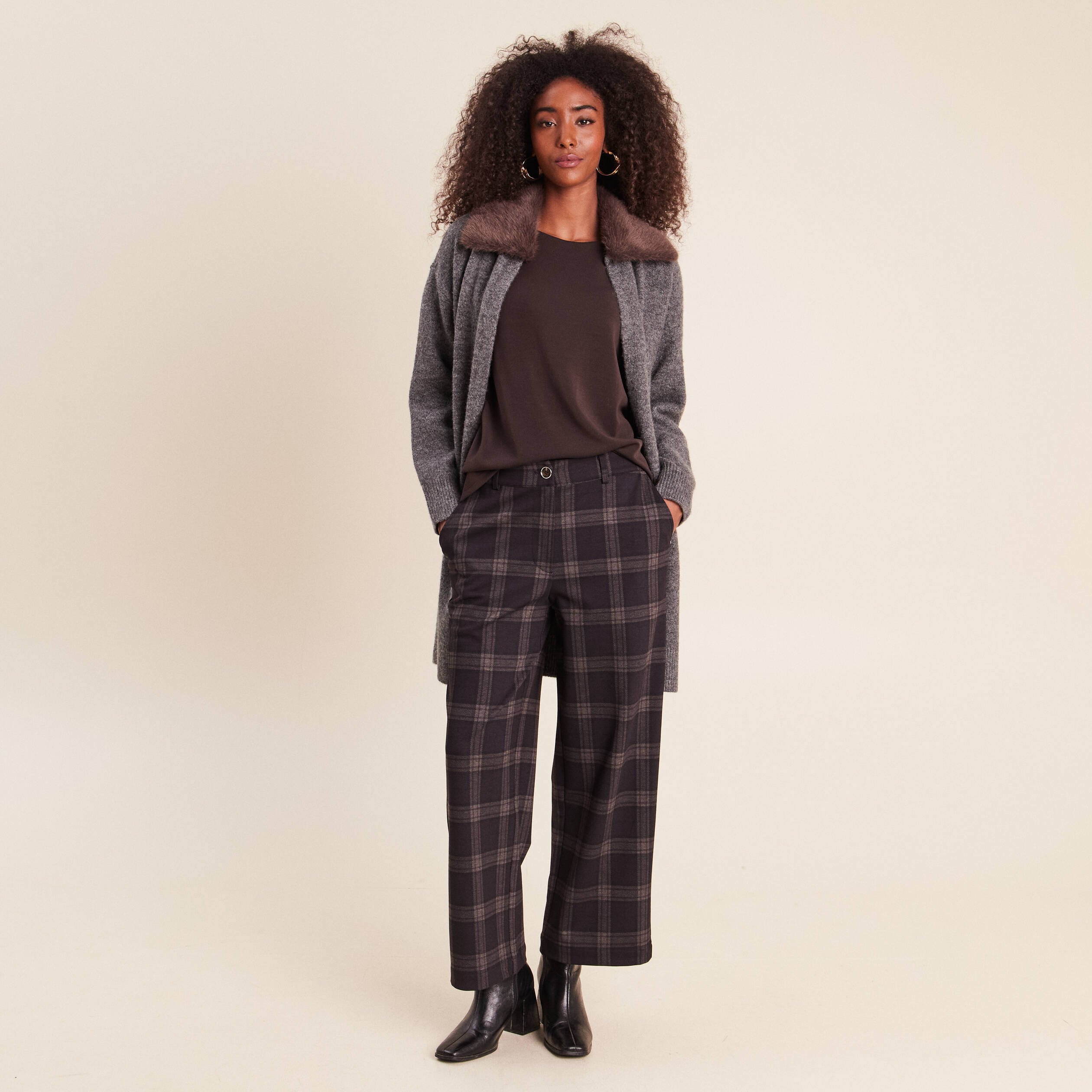 Pantalon gris femme