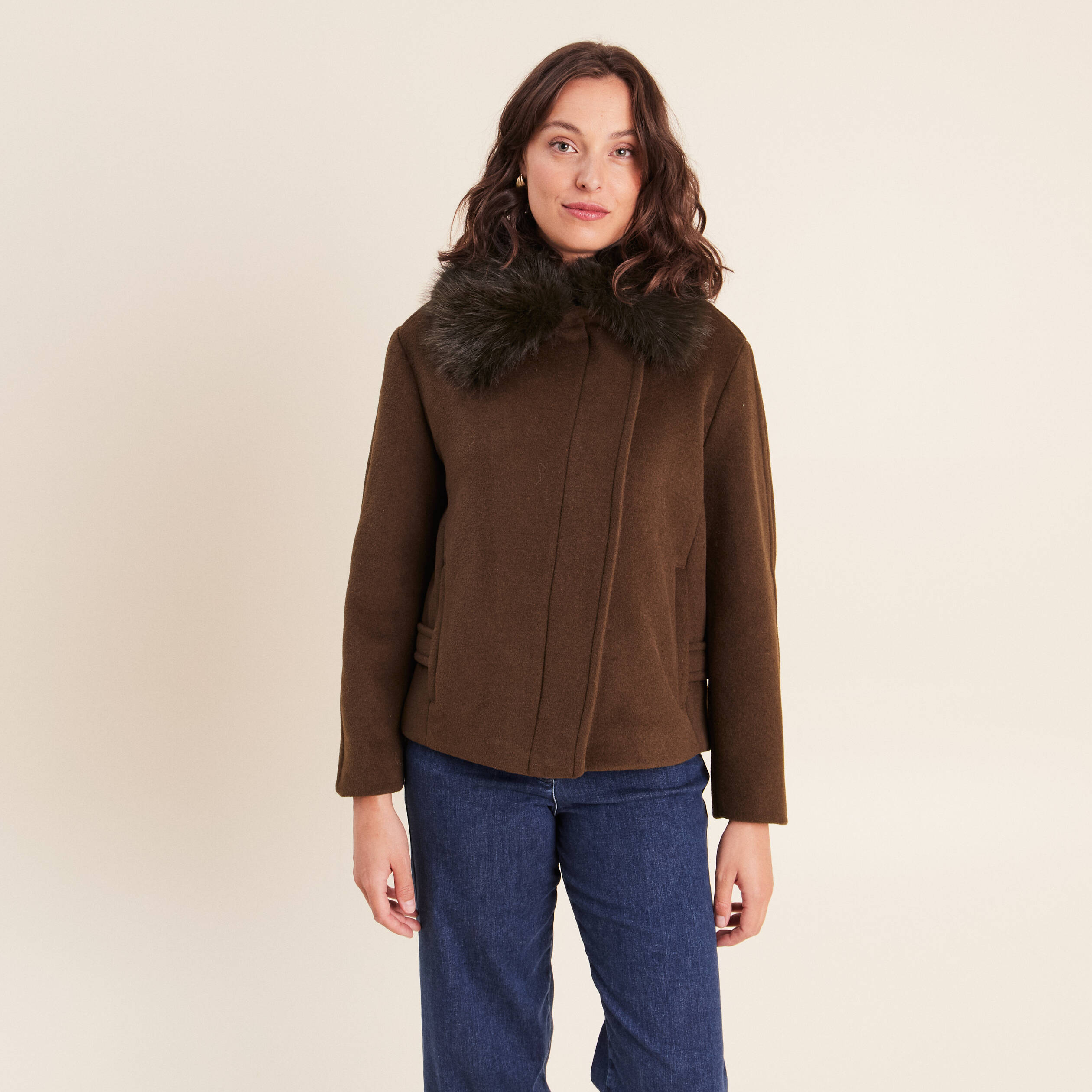 Manteau manches longues col fourrure vert kaki femme