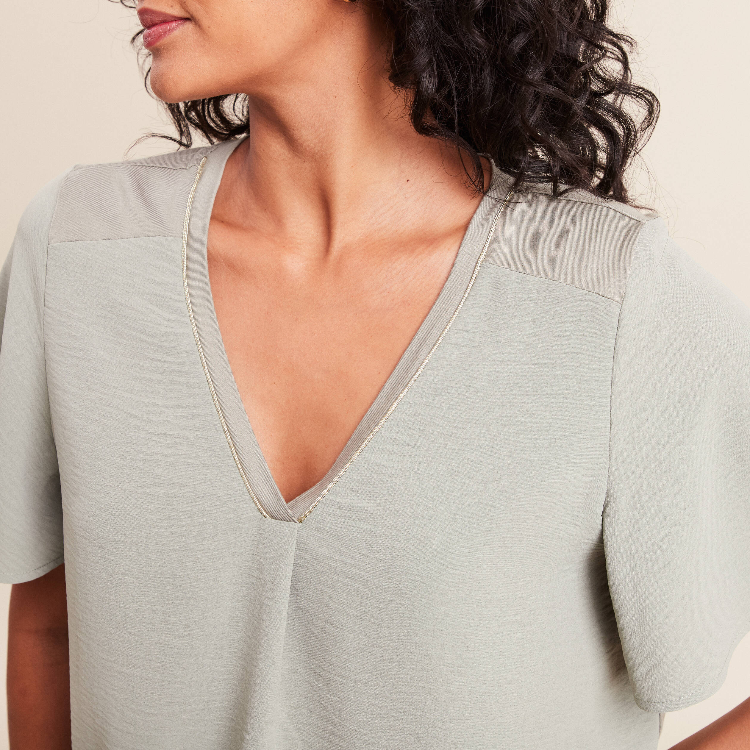 T-shirt bi-mati&egrave;re manches courtes vert clair femme