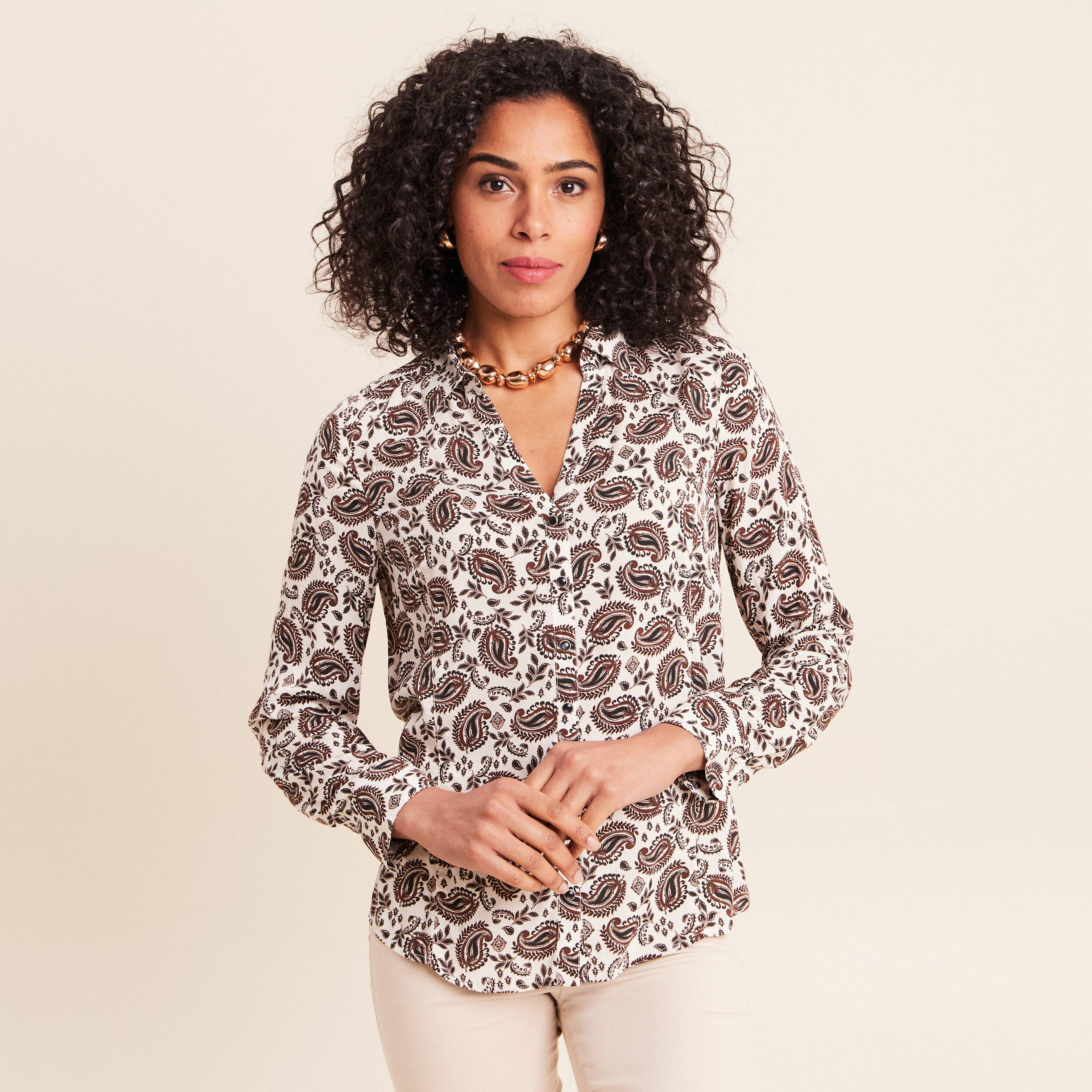 Chemise cintr&eacute;e manches longues fluide blanc femme