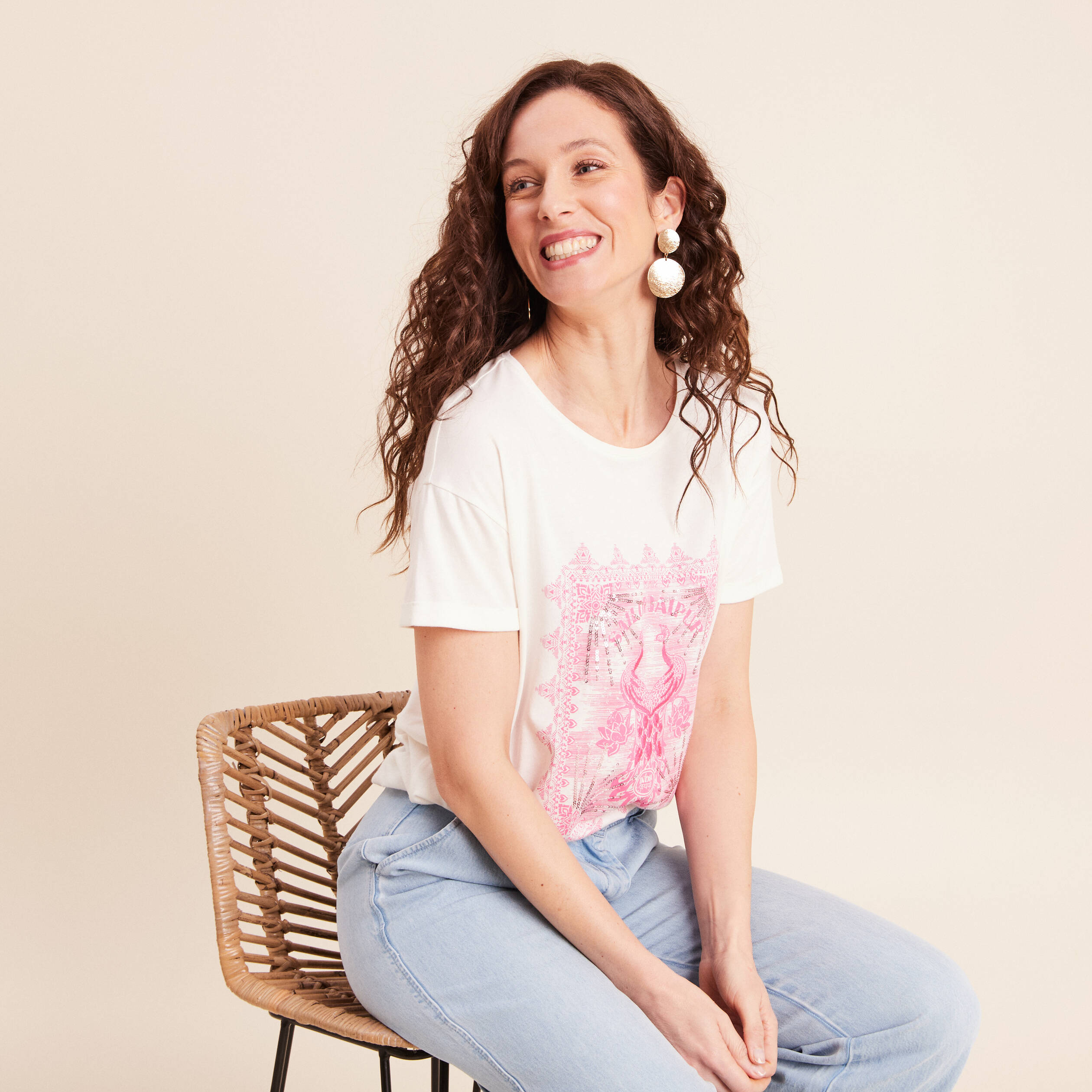 T-shirt col rond manches courtes brod&eacute; ecru femme