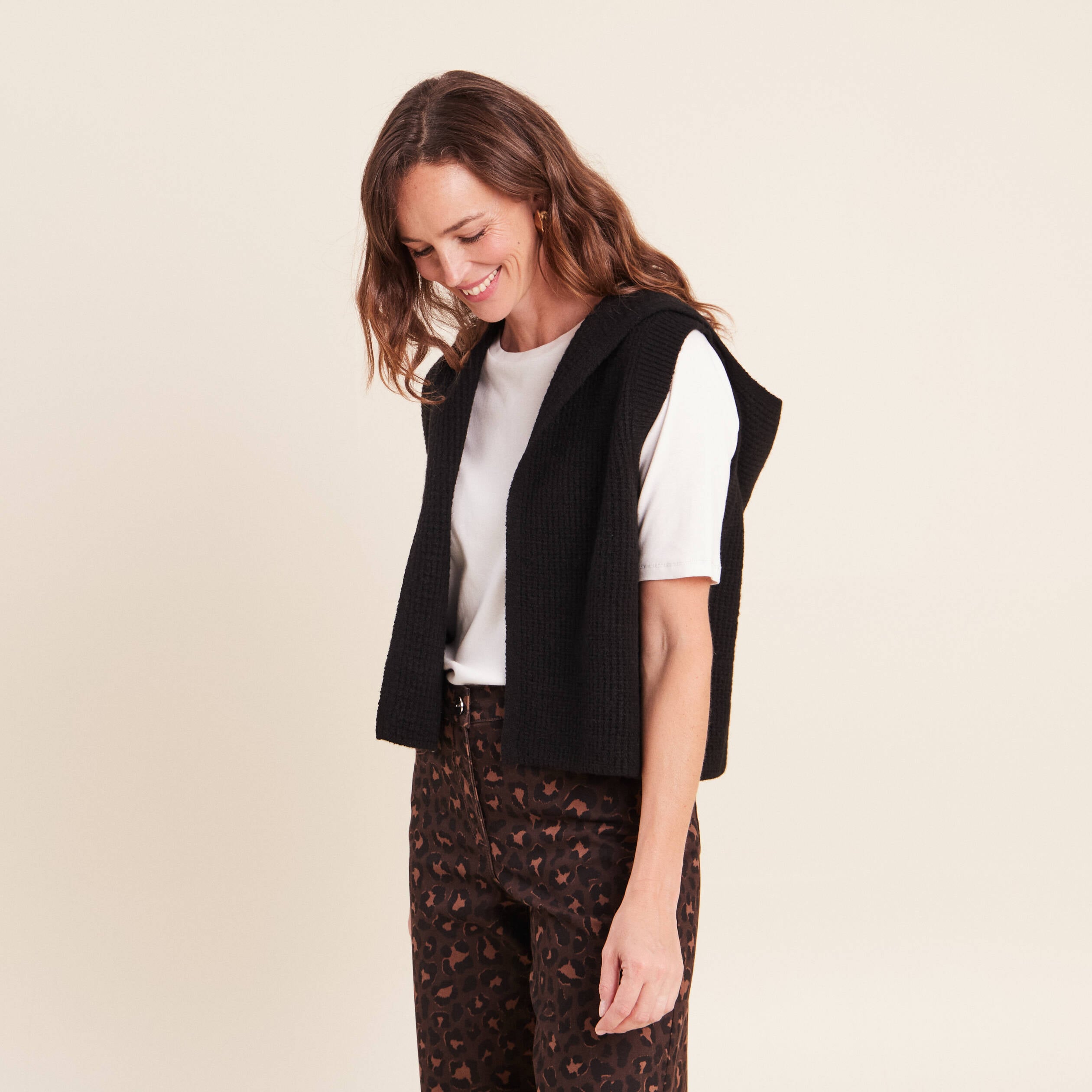 Veste sans manches &agrave; capuche noir femme