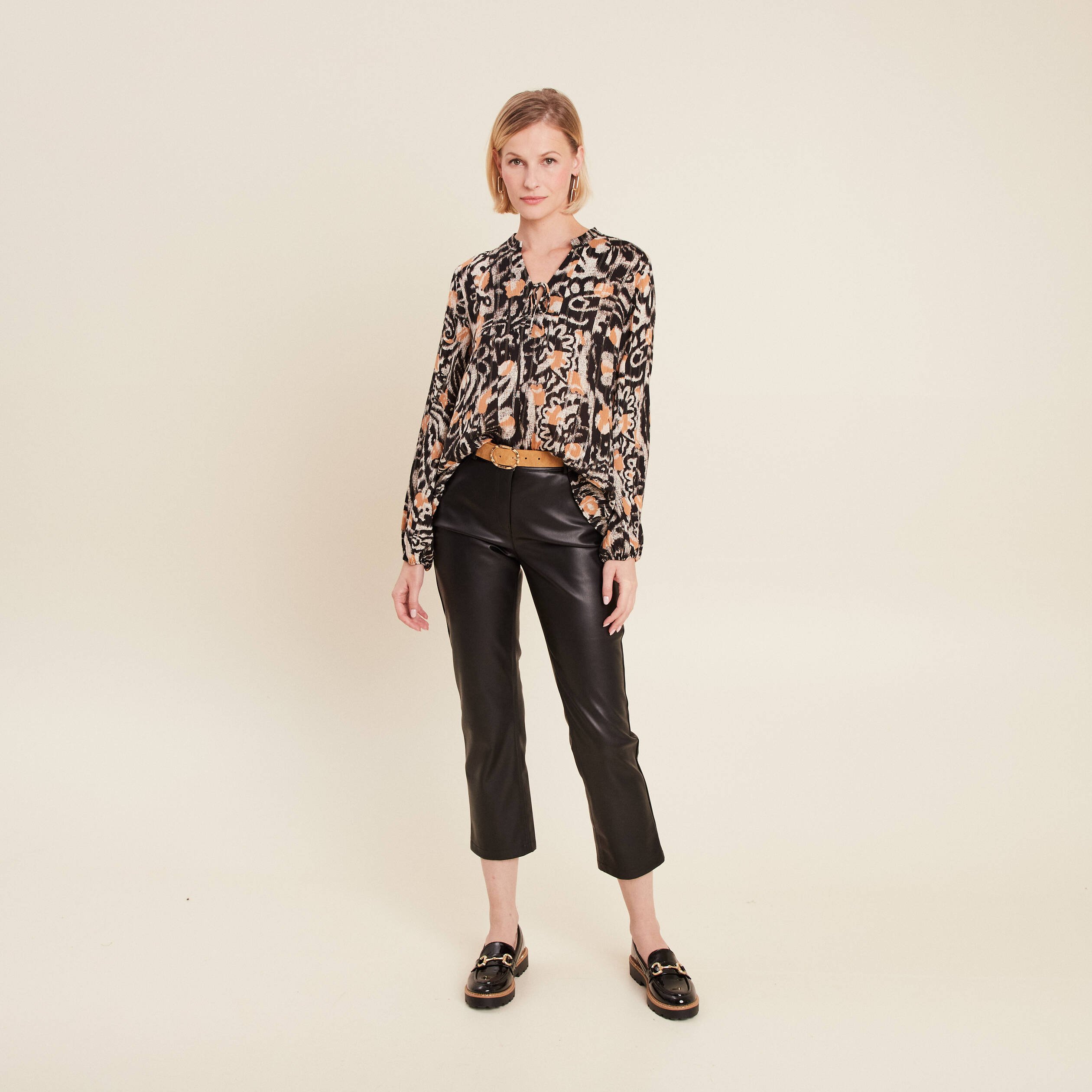 pantalon droit simili cuir noir femme Pantalon droit simili cuir noir femme