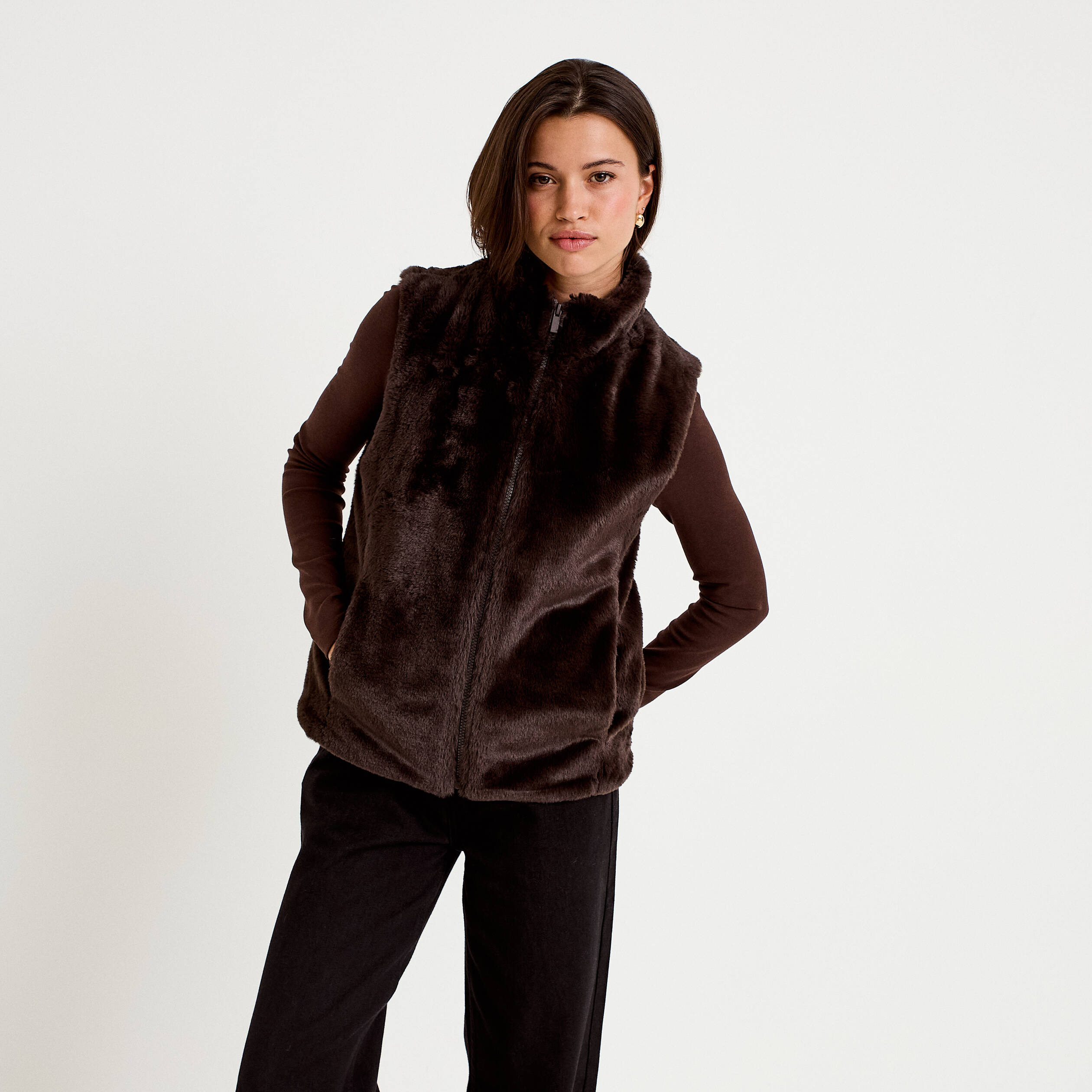 Veste sans manches fermeture zipp&eacute;e marron fonc&eacute; femme