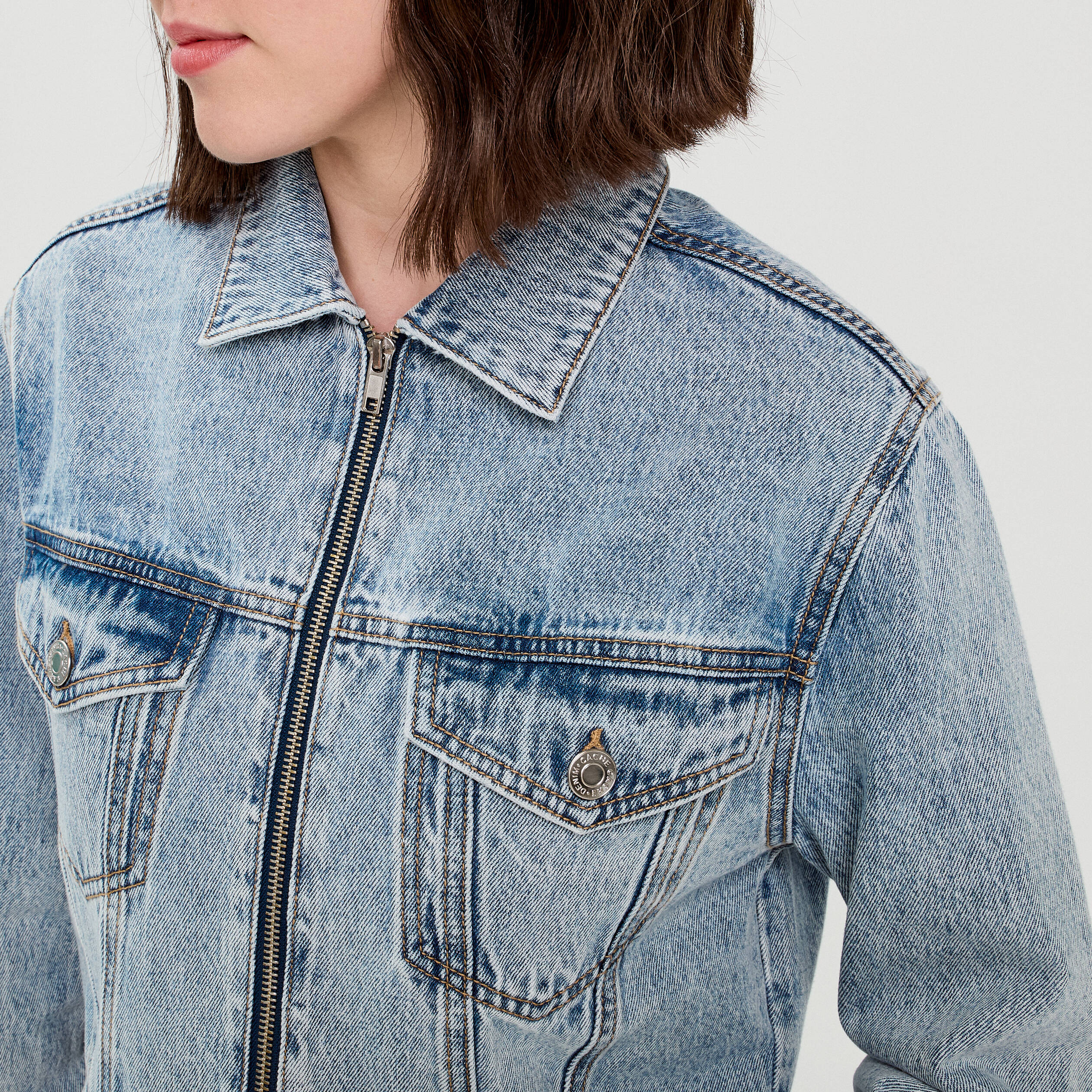 Veste zipp&eacute;e en jean denim stone femme