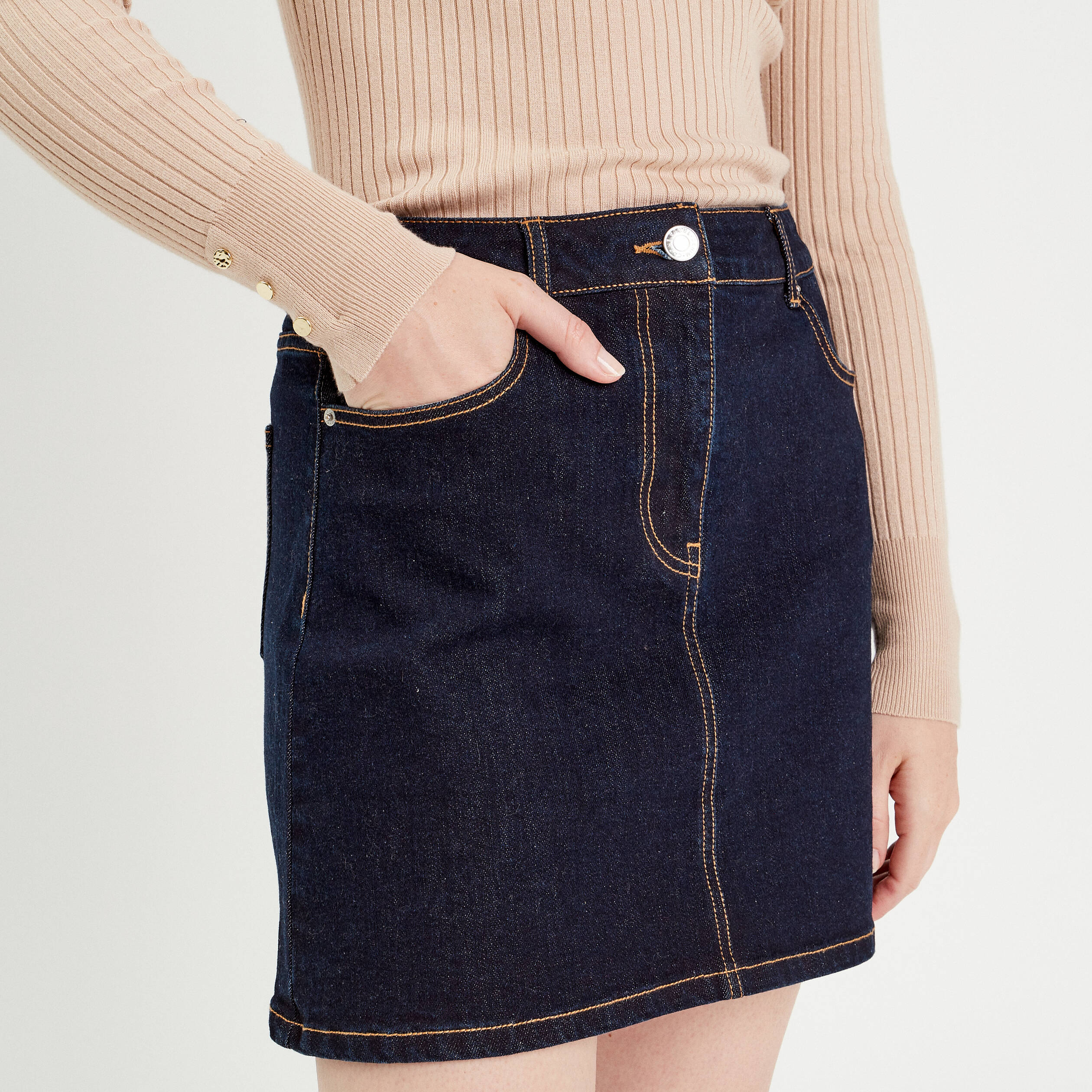 jupe droite courte en jean denim brut femme Jupe droite courte en jean denim brut femme