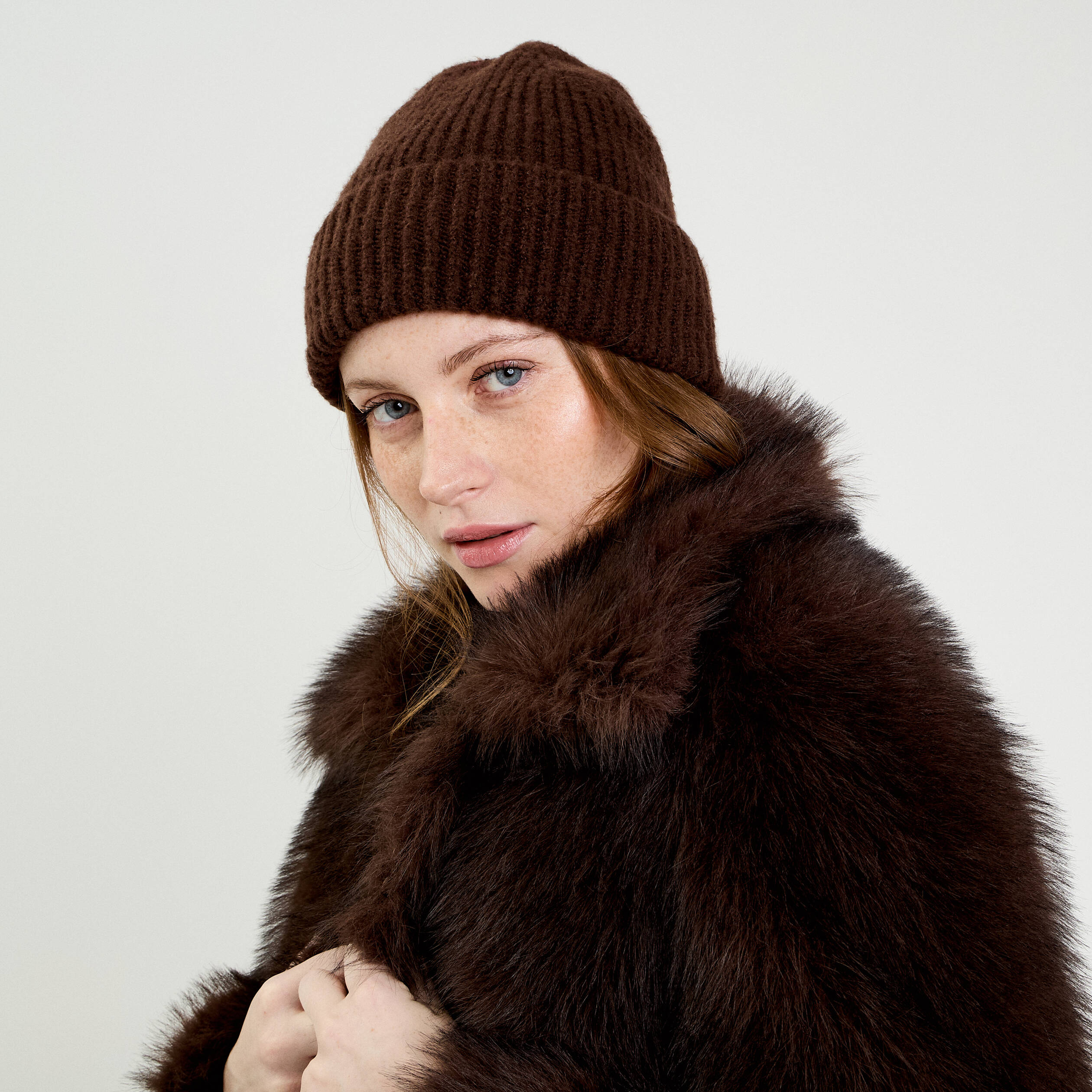 Bonnet marron foncé femme | Vibs