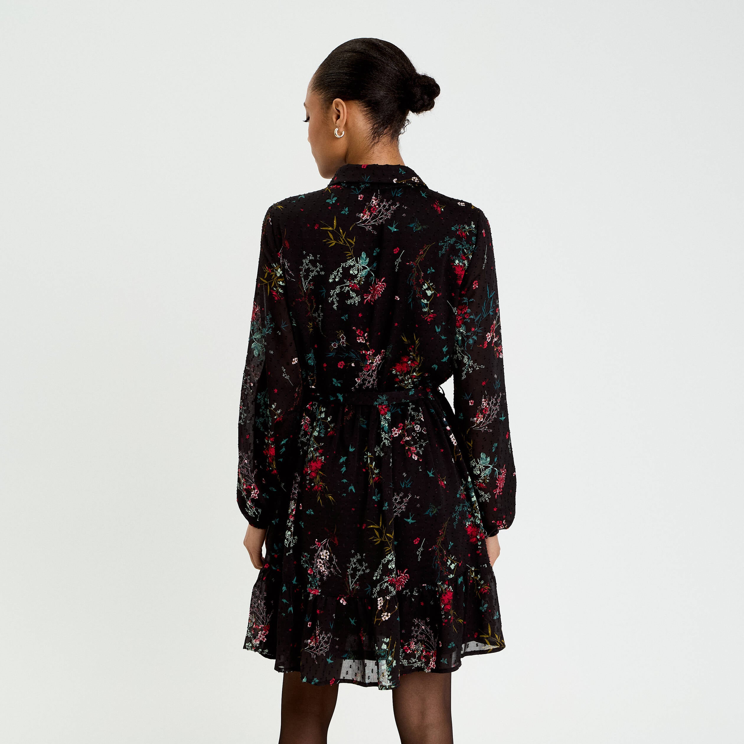 Robe &eacute;vas&eacute;e col chemise noir femme