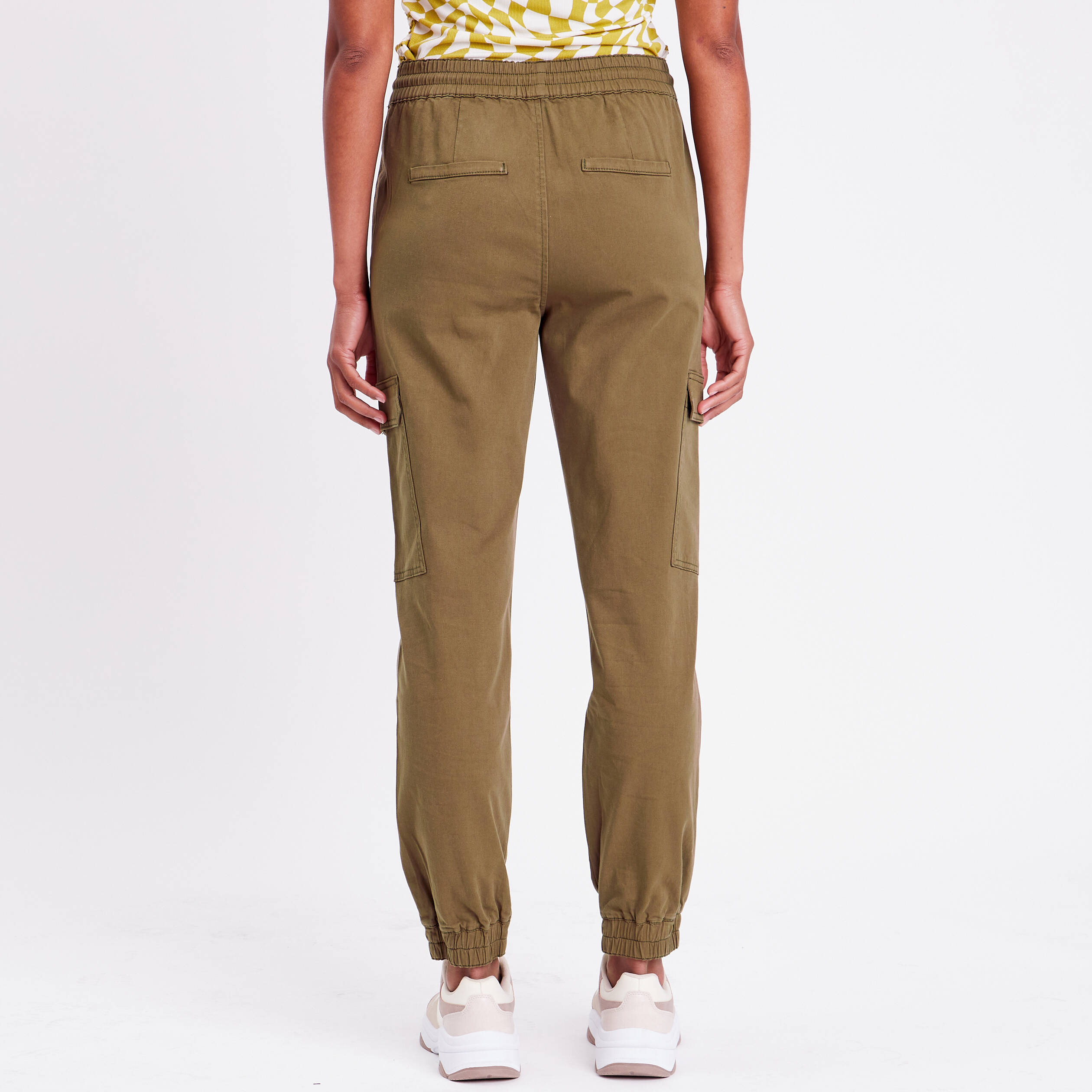 Pantalon cargo slim vert fonc&eacute; femme