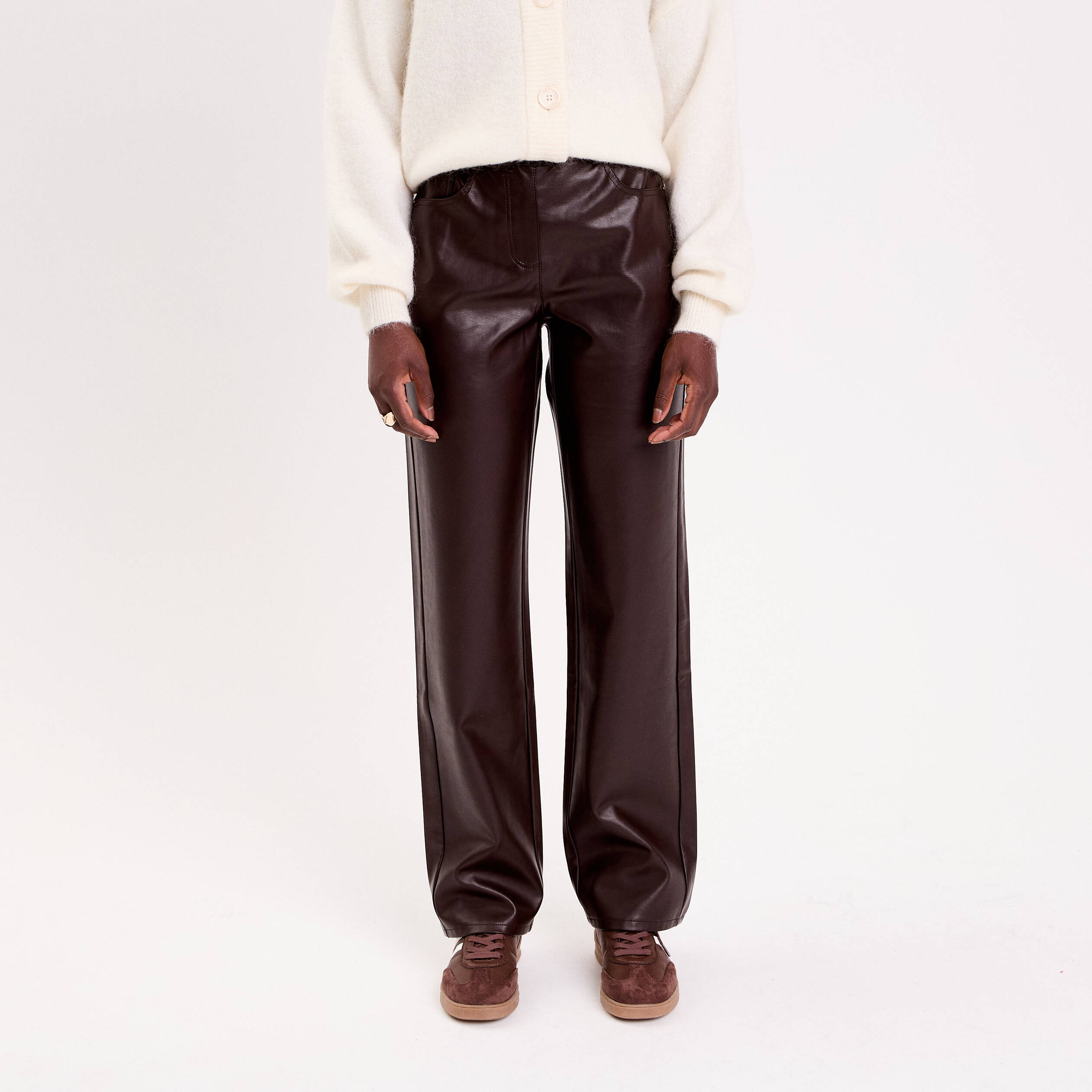 Pantalon droit similicuir marron fonc&eacute; femme