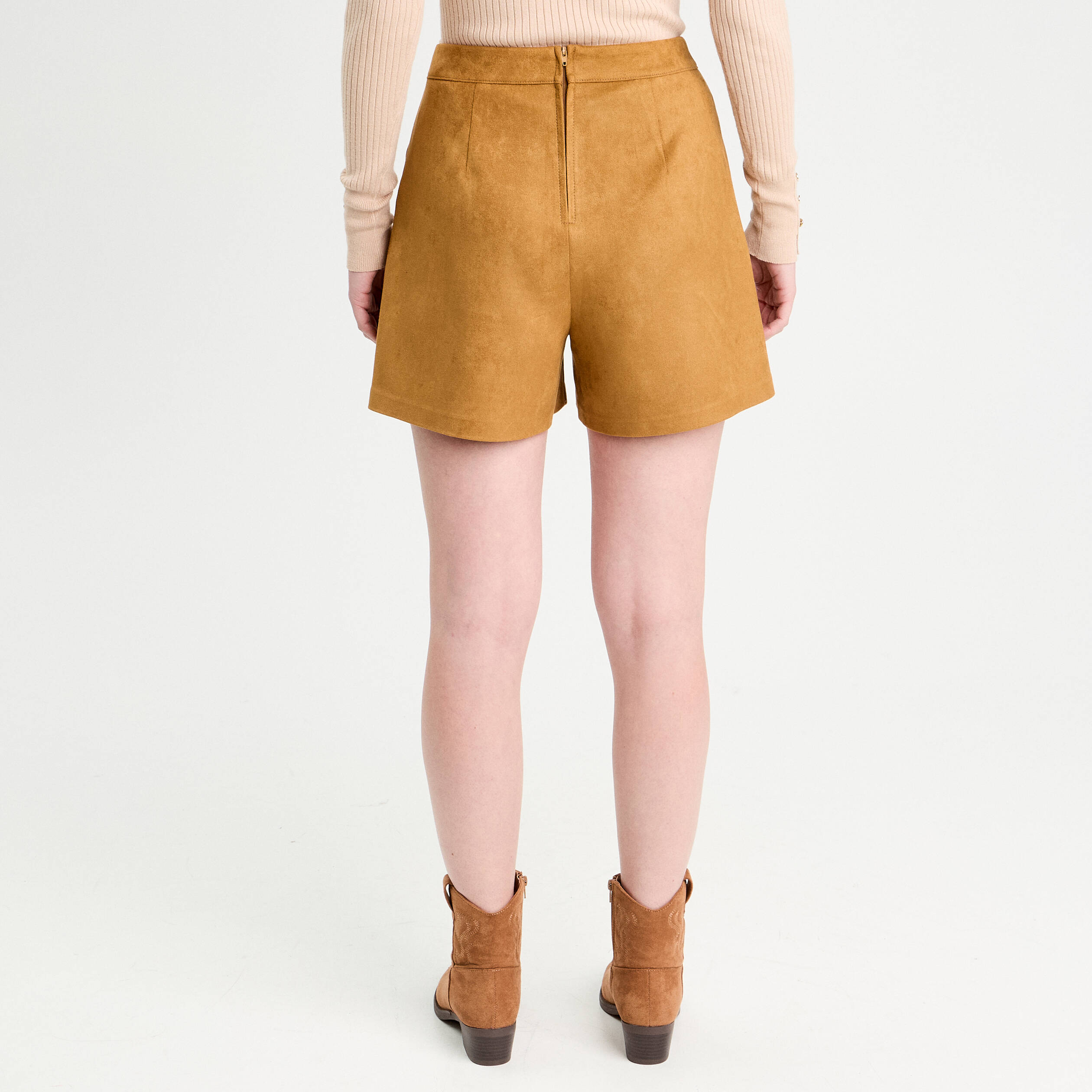 Short droit su&eacute;dine camel femme