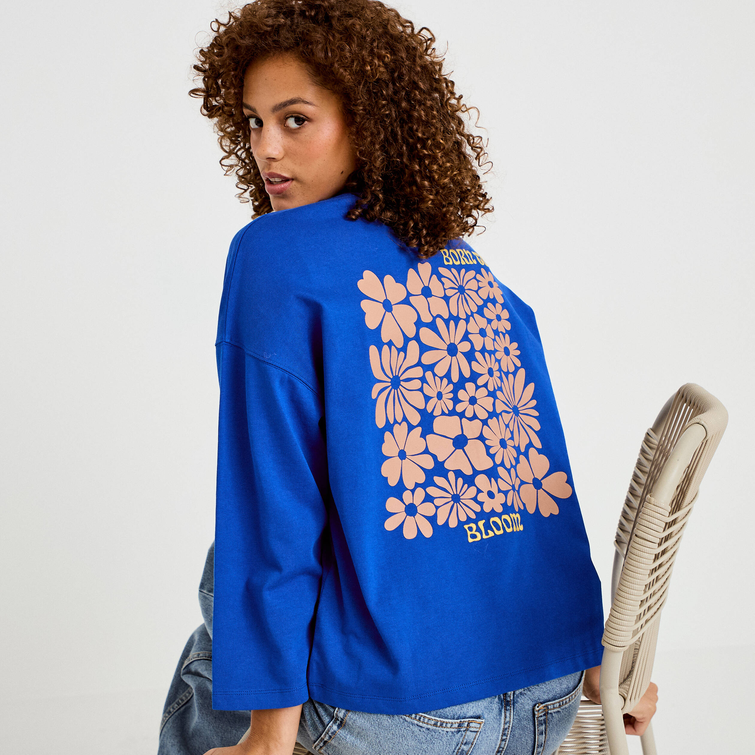 Sweat oversize col rond manches longues bleu electrique femme