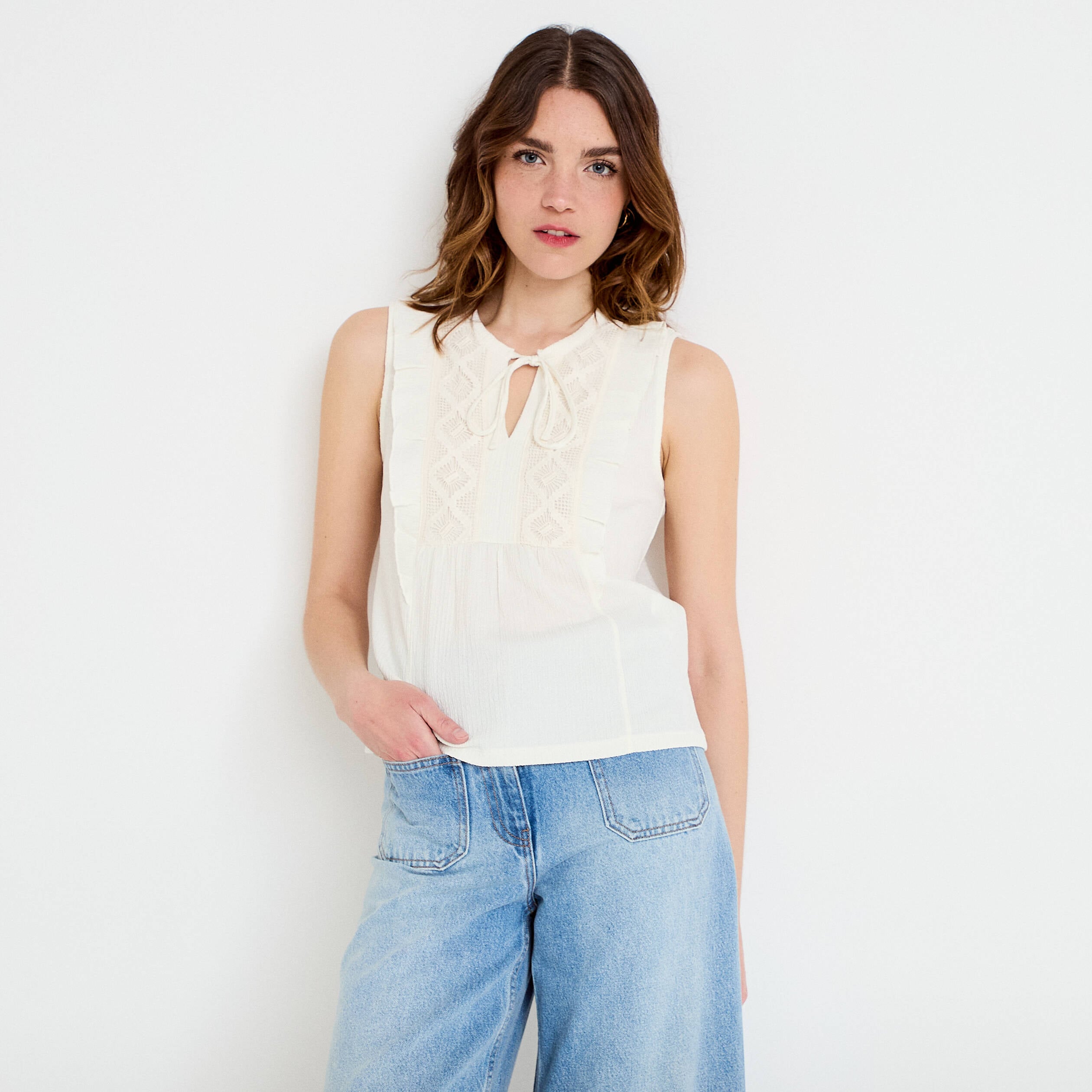 Blouse sans manches col v ecru femme