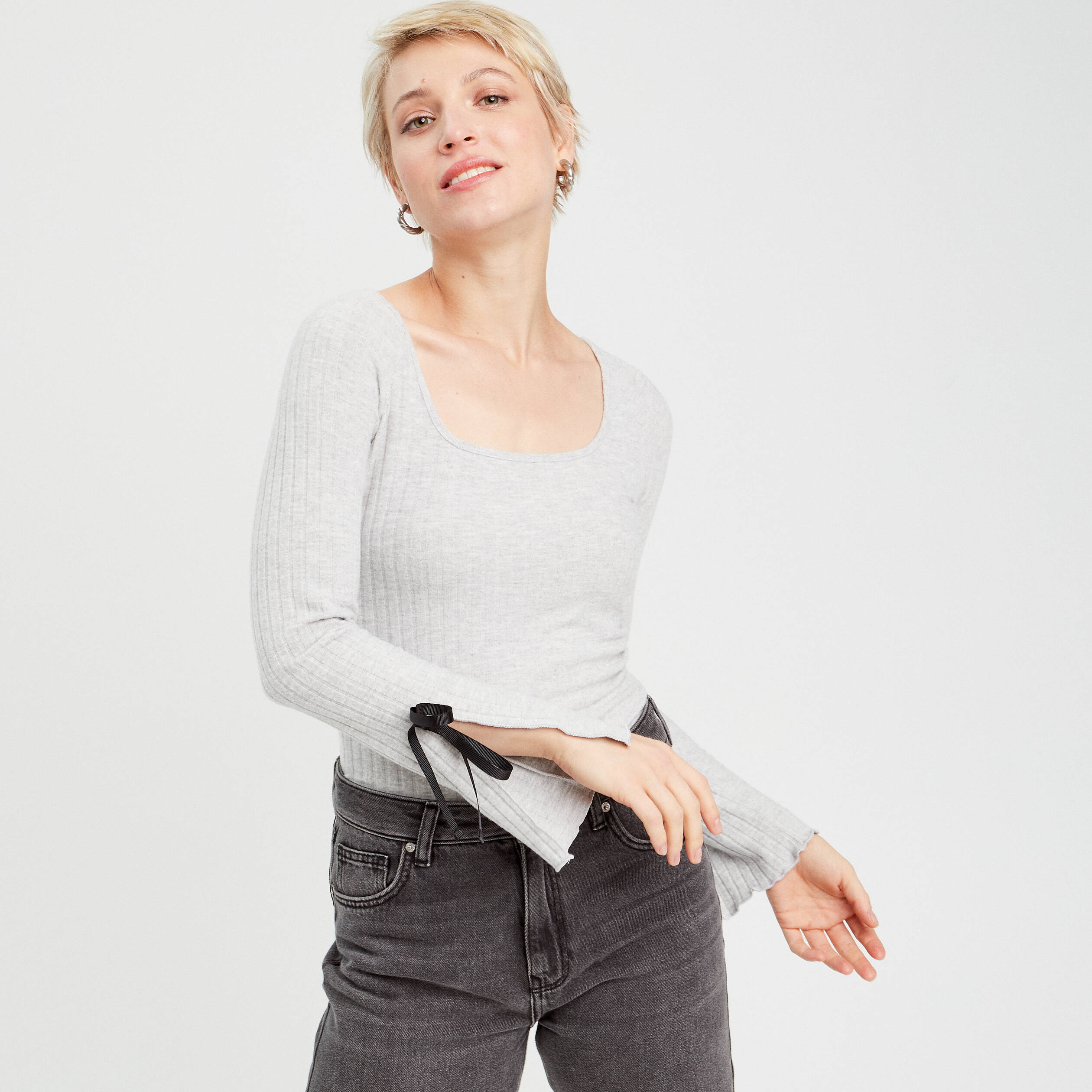 pull manches longues noeuds gris clair femme Pull manches longues noeuds gris clair femme