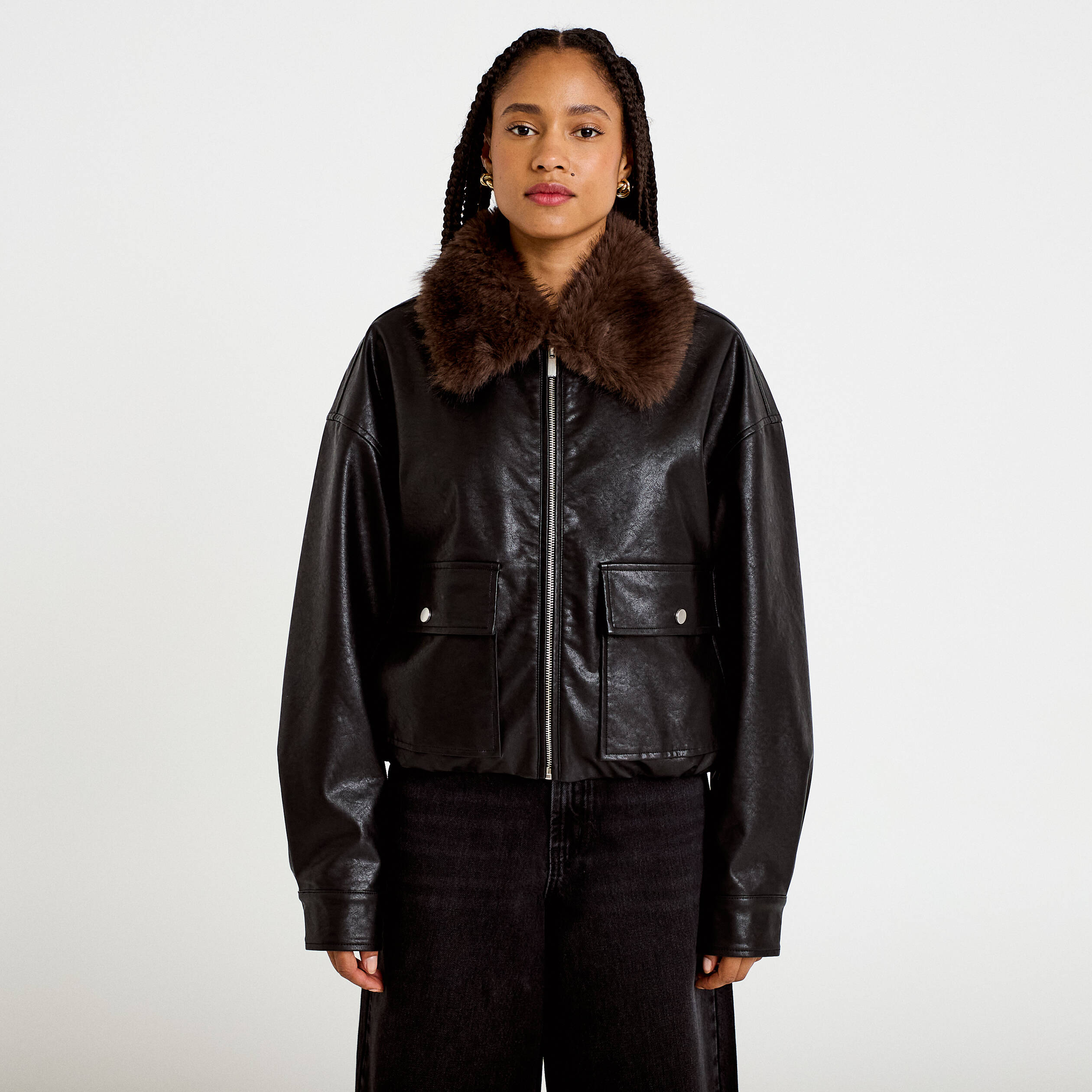 Veste droite similicuir col tailleur noir femme