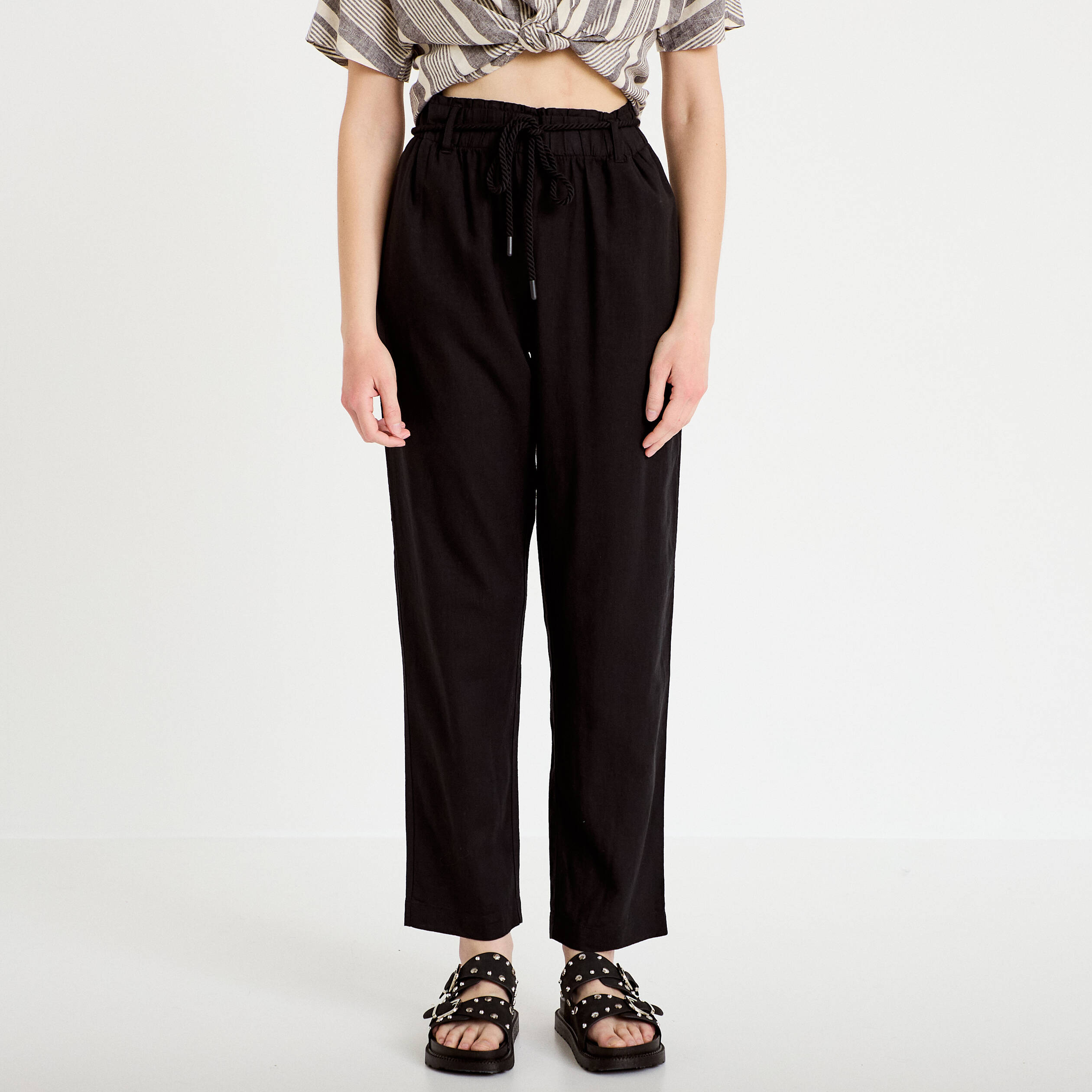 Pantalon droit 7/8&egrave;me taille haute noir femme