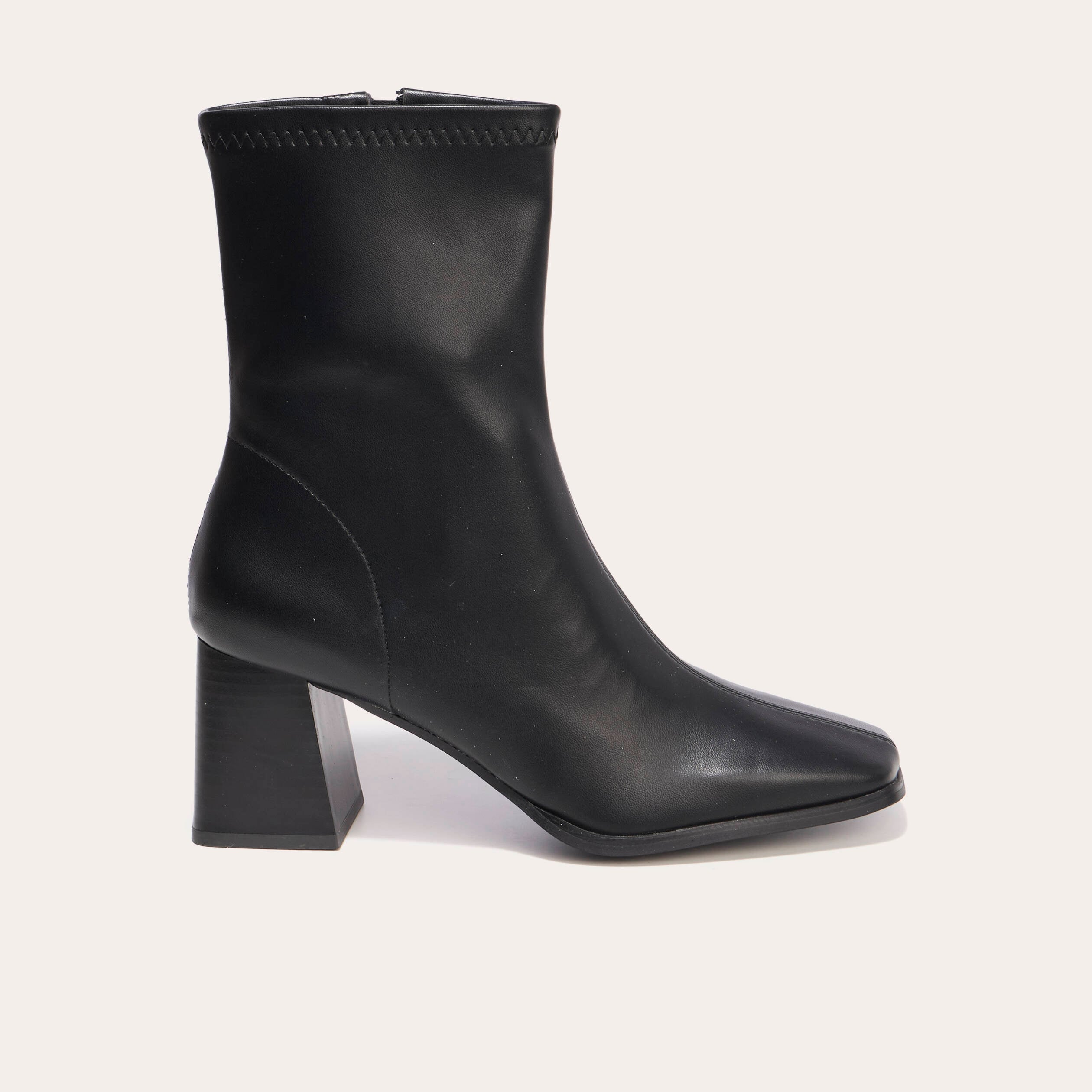 Bottines &agrave; talon noir femme