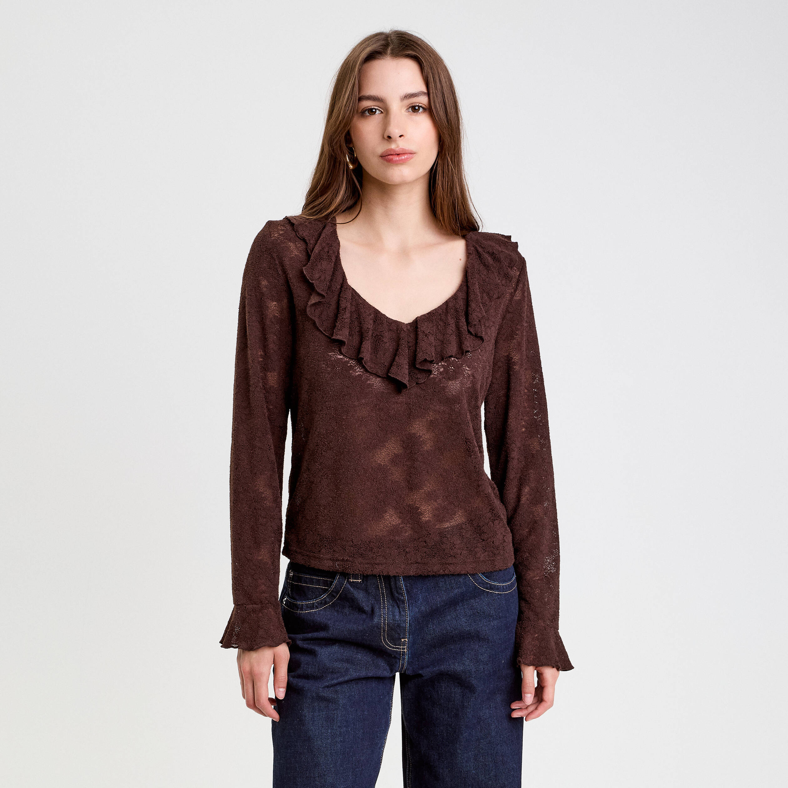 Blouse ajour&eacute;e manches longues marron fonc&eacute; femme