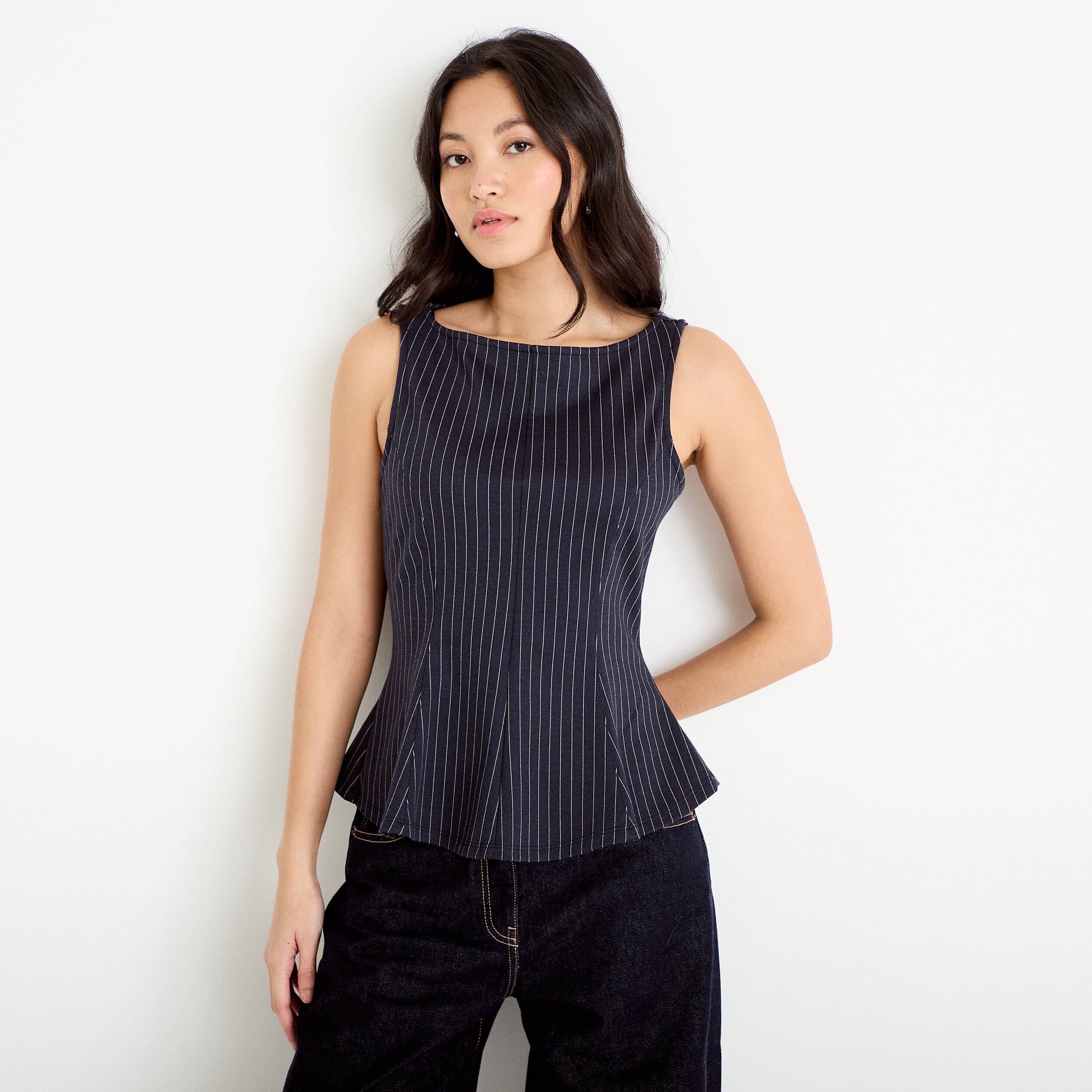 Top p&eacute;plum sans manches col rond bleu femme