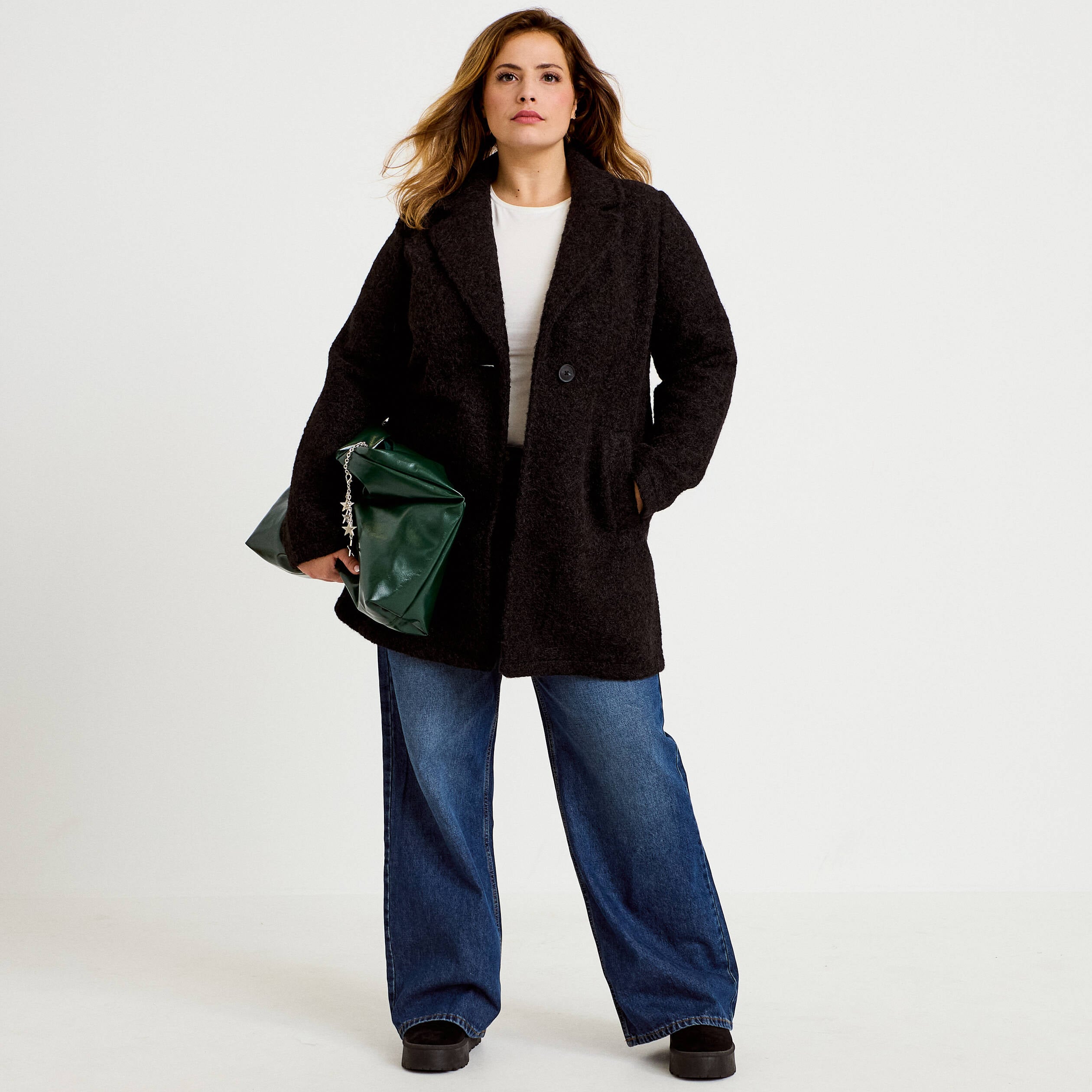 Manteau droit mi-long col tailleur noir femme