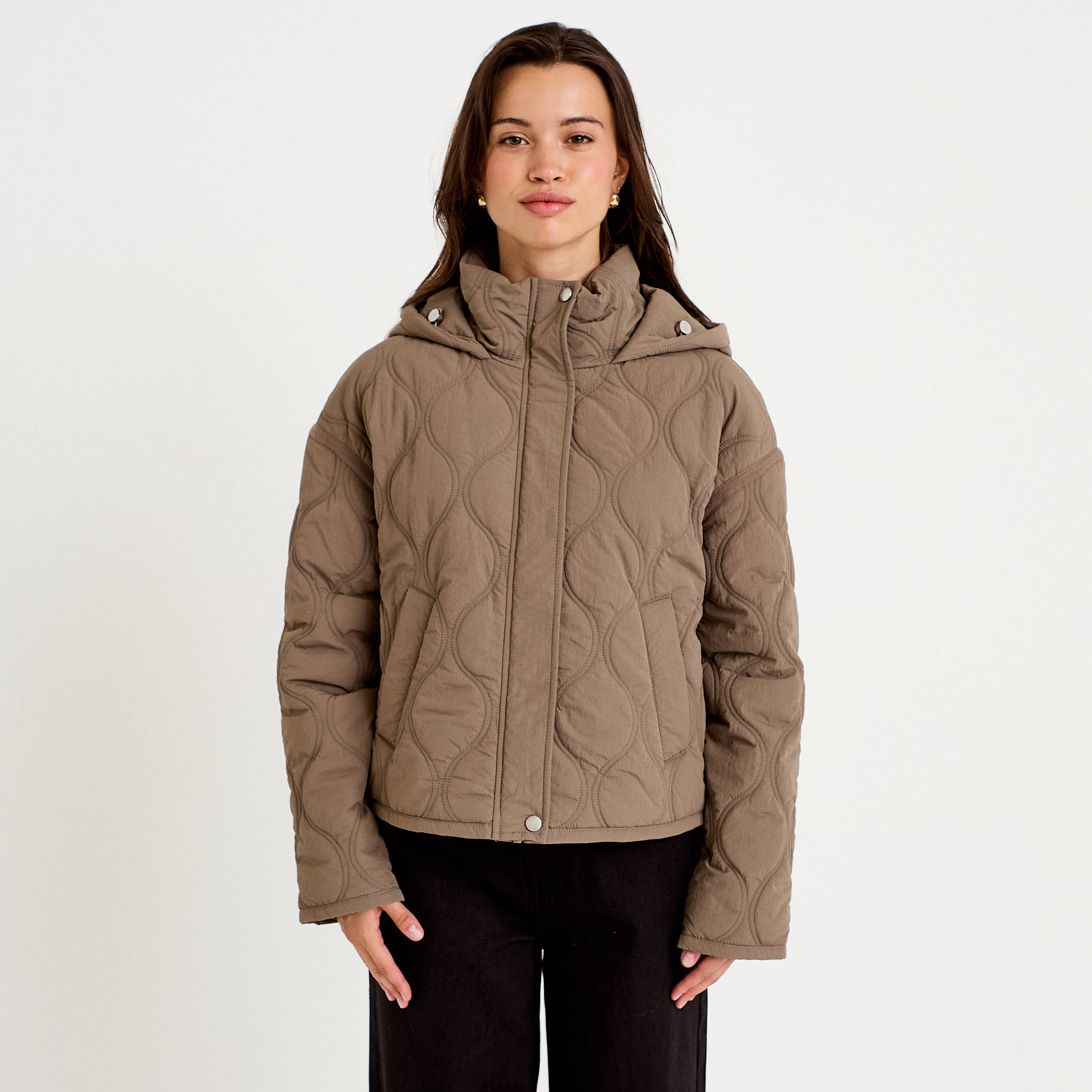 Veste droite &agrave; capuche manches longues taupe femme