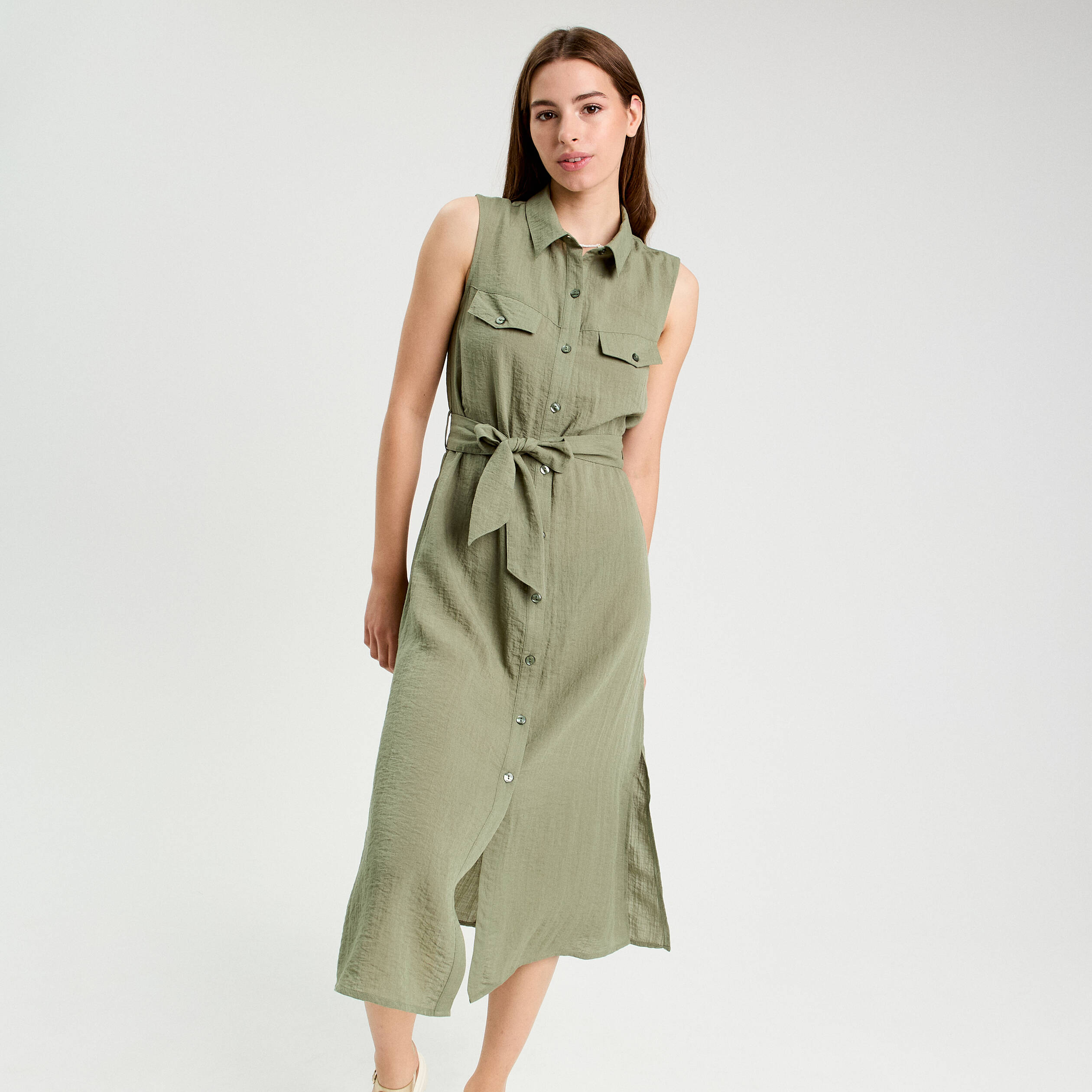 robe longue evasee boutonnee vert kaki femme Robe longue évasée boutonnée vert kaki femme