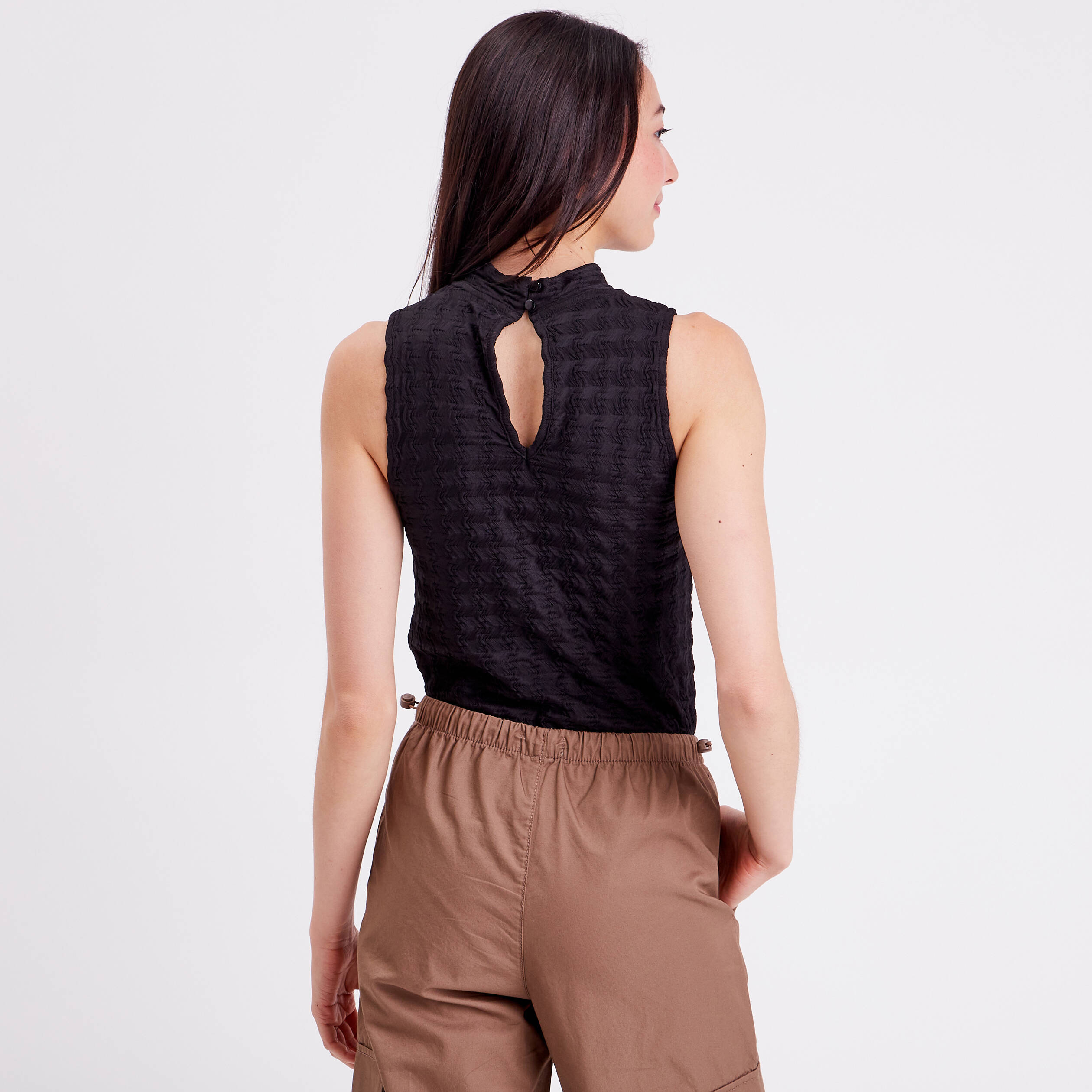 debardeur gaufre col montant noir femme Débardeur gaufré col montant noir femme